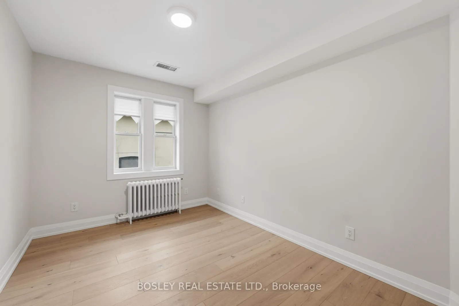Photo 16 of Unit Upper, 14 Preston Place, Toronto, Lawrence Park North — HOMEH