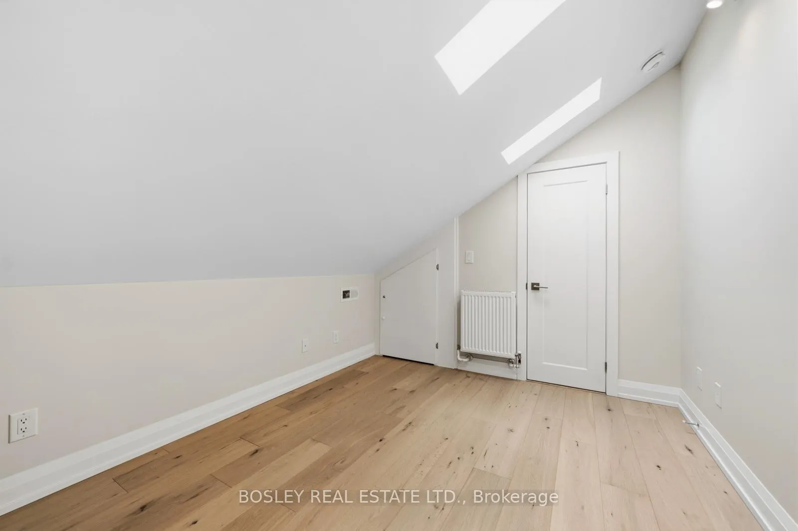 Photo 23 of Unit Upper, 14 Preston Place, Toronto, Lawrence Park North — HOMEH