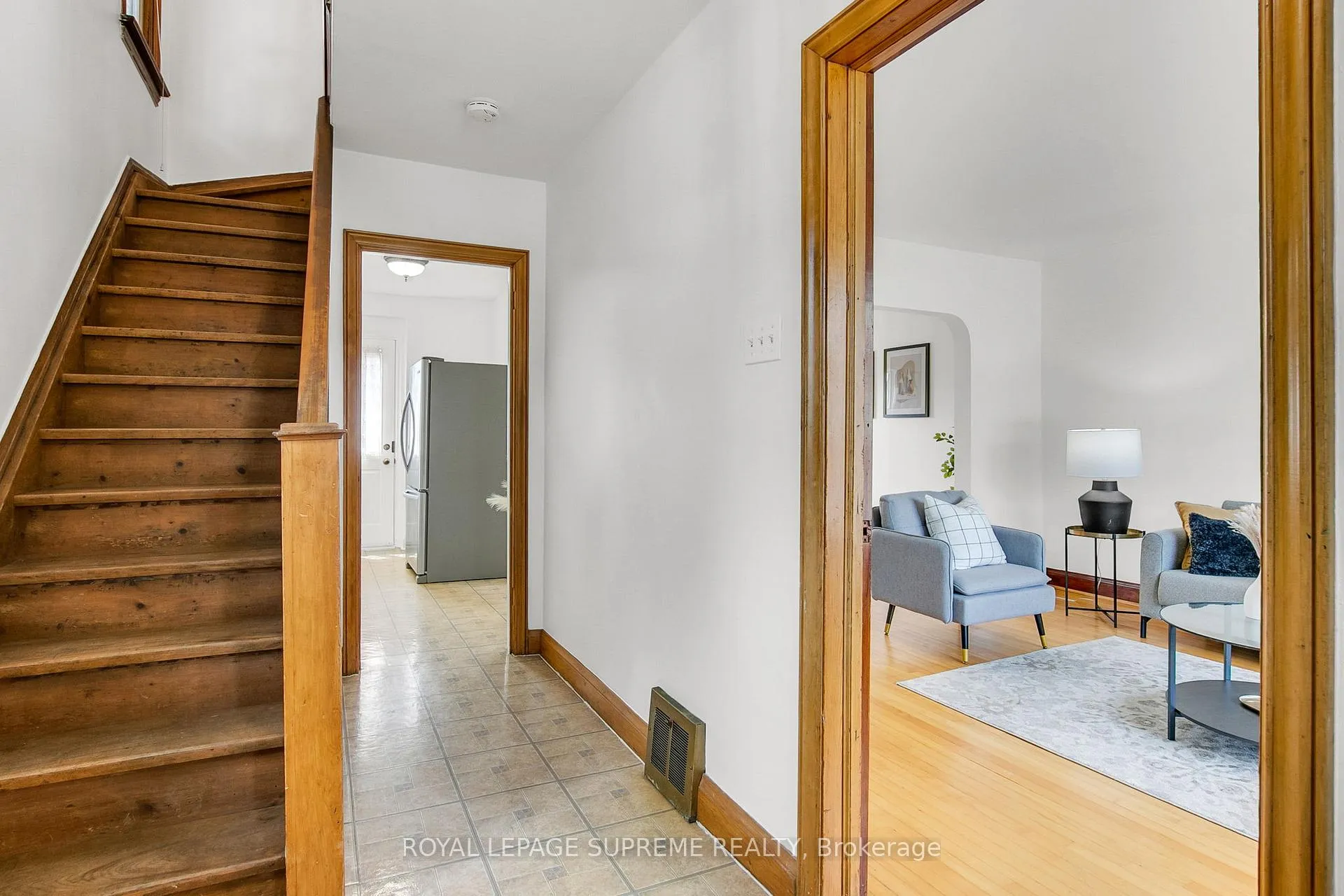 Photo 3 of 44 Yarrow Road, Toronto, Keelesdale-Eglinton West — HOMEH