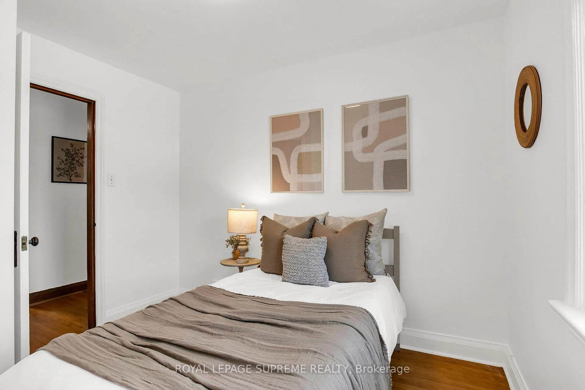 Photo 29 of 44 Yarrow Road, Toronto, Keelesdale-Eglinton West — HOMEH