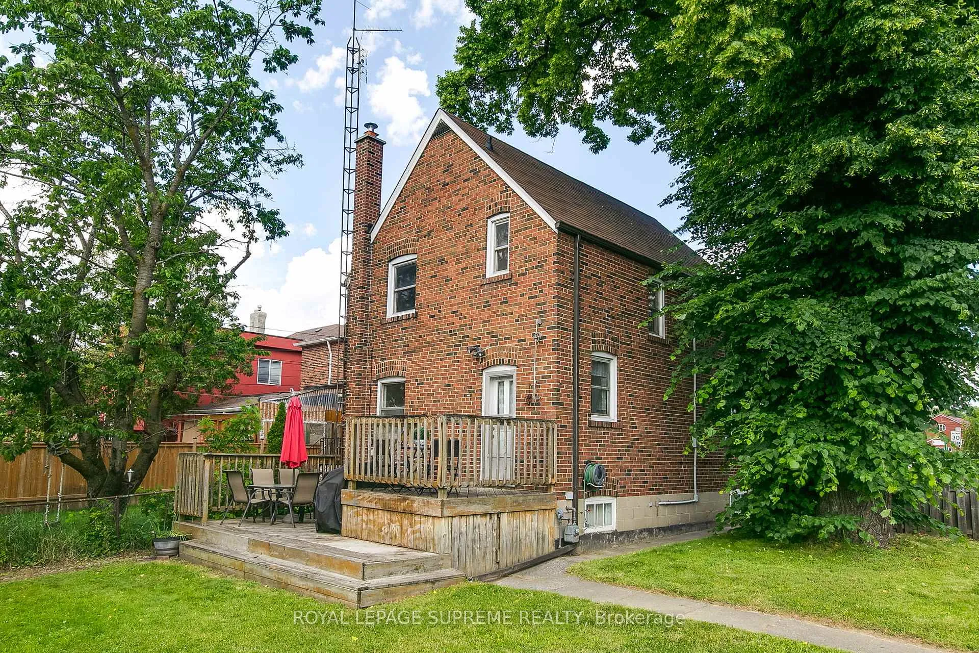 Photo 35 of 44 Yarrow Road, Toronto, Keelesdale-Eglinton West — HOMEH