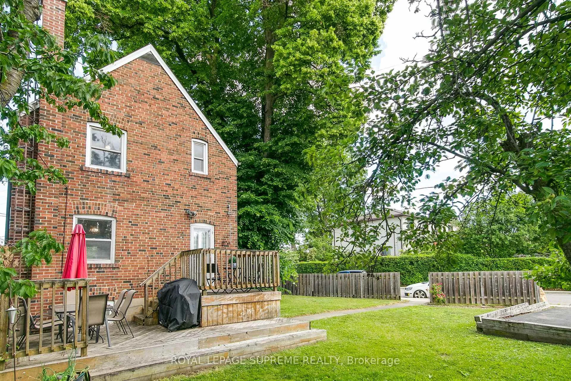 Photo 39 of 44 Yarrow Road, Toronto, Keelesdale-Eglinton West — HOMEH