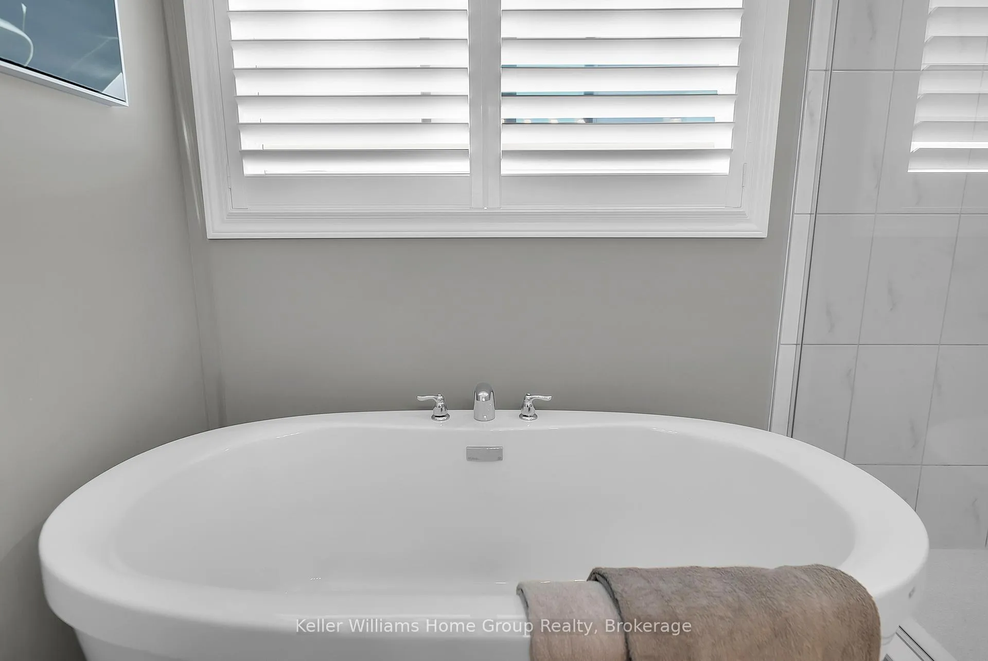 Photo 29 of 121 Lovett Lane, Guelph, Kortright West — HOMEH
