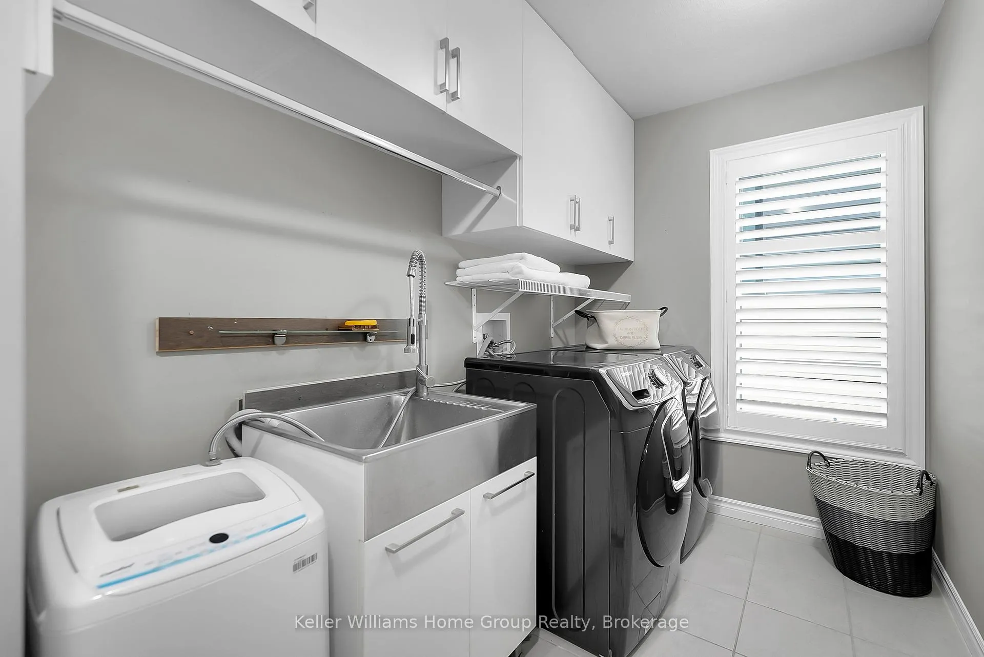 Photo 32 of 121 Lovett Lane, Guelph, Kortright West — HOMEH