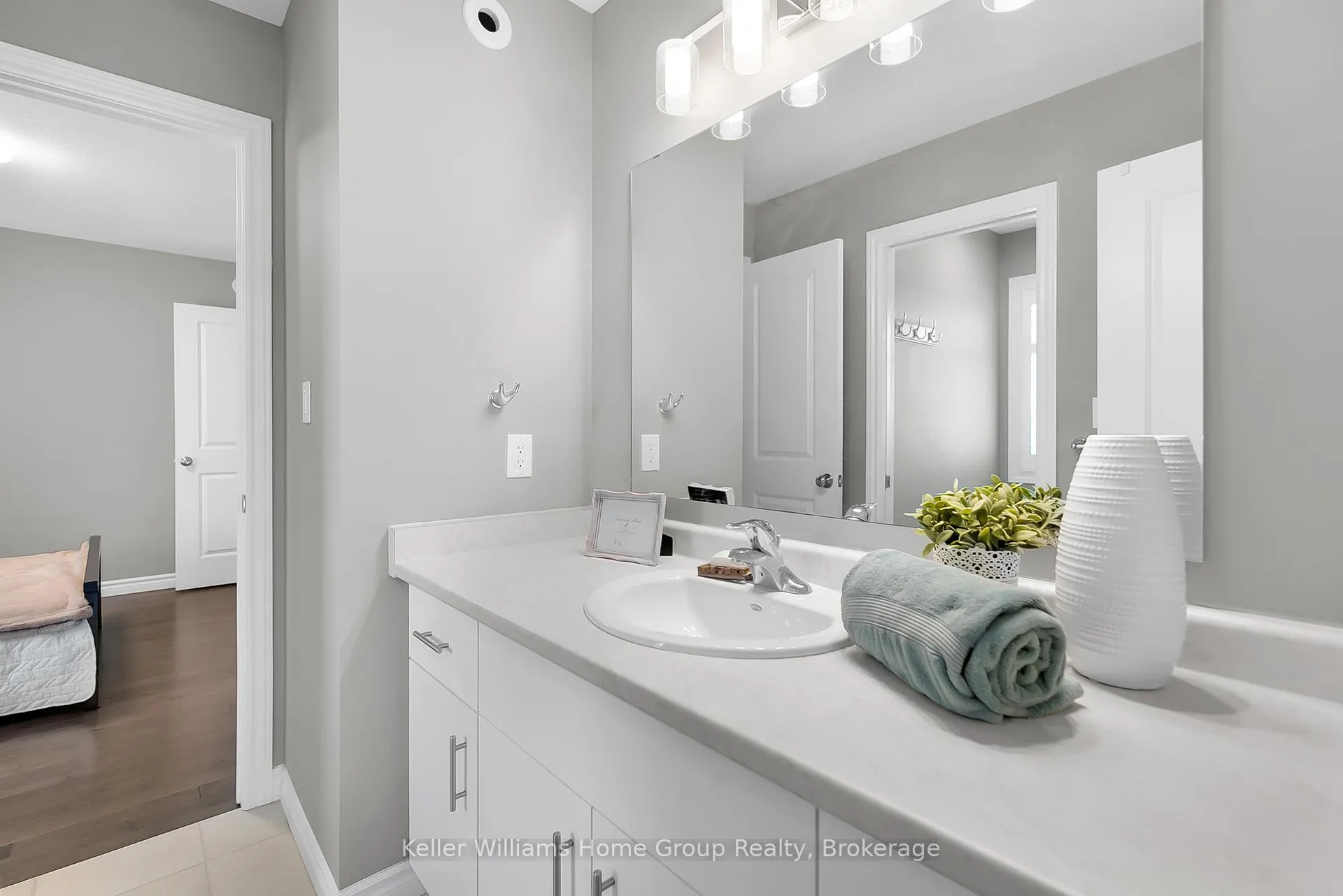 Photo 39 of 121 Lovett Lane, Guelph, Kortright West — HOMEH