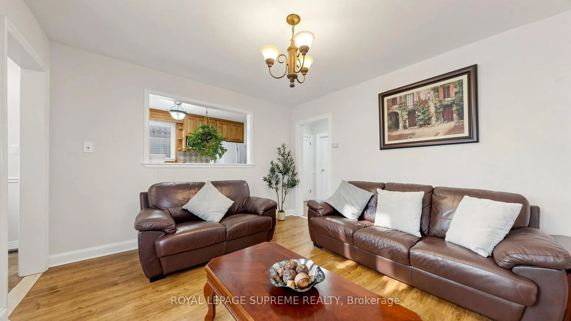 Photo 10 of 610 Mcroberts Avenue, Toronto, Caledonia-Fairbank — HOMEH