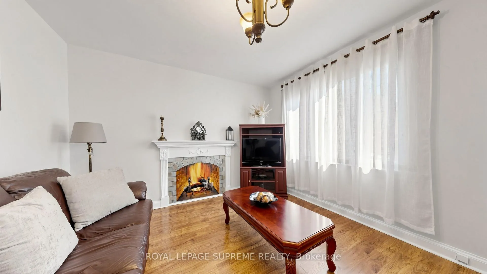 Photo 13 of 610 Mcroberts Avenue, Toronto, Caledonia-Fairbank — HOMEH