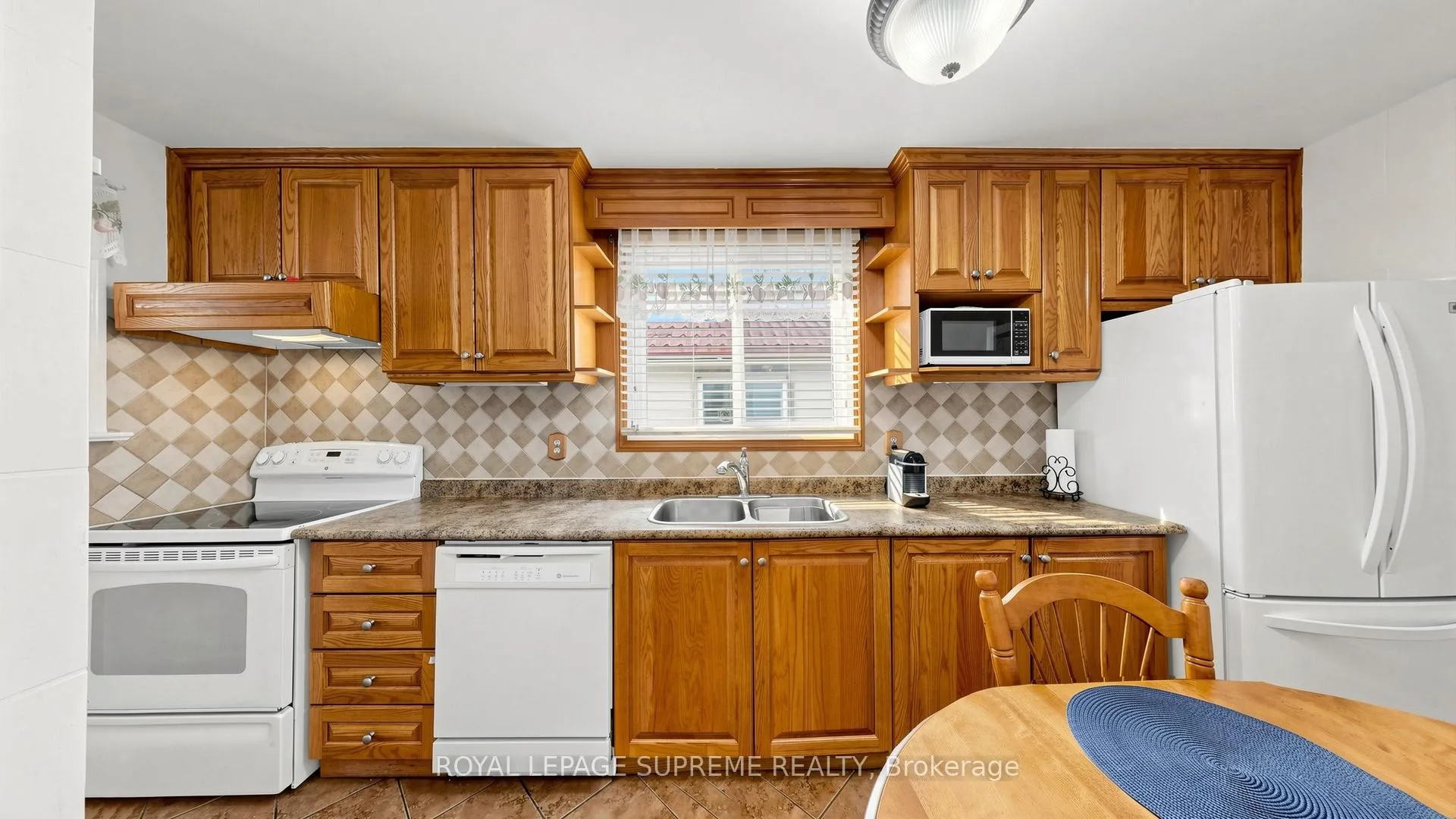 Photo 14 of 610 Mcroberts Avenue, Toronto, Caledonia-Fairbank — HOMEH