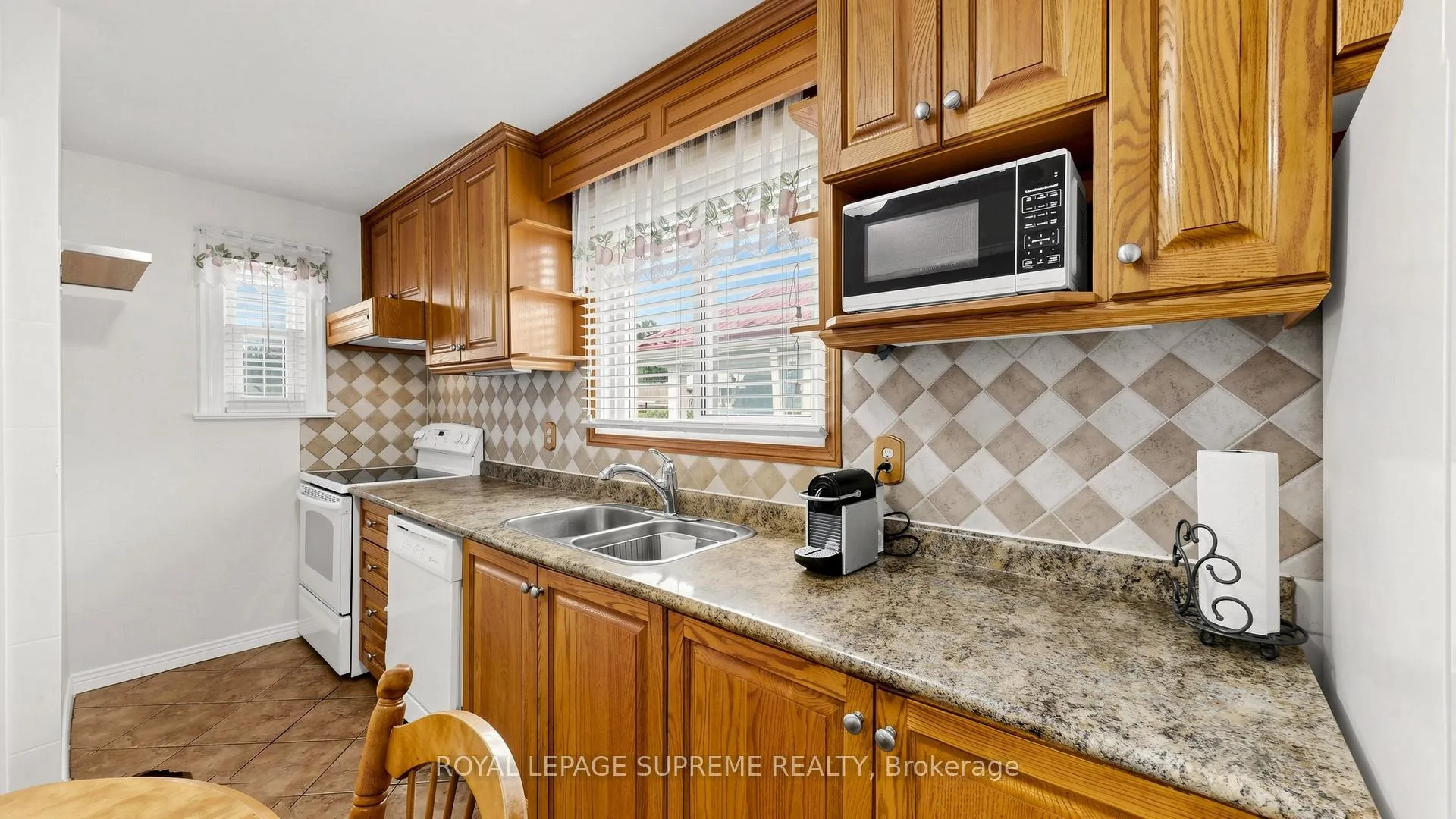 Photo 15 of 610 Mcroberts Avenue, Toronto, Caledonia-Fairbank — HOMEH