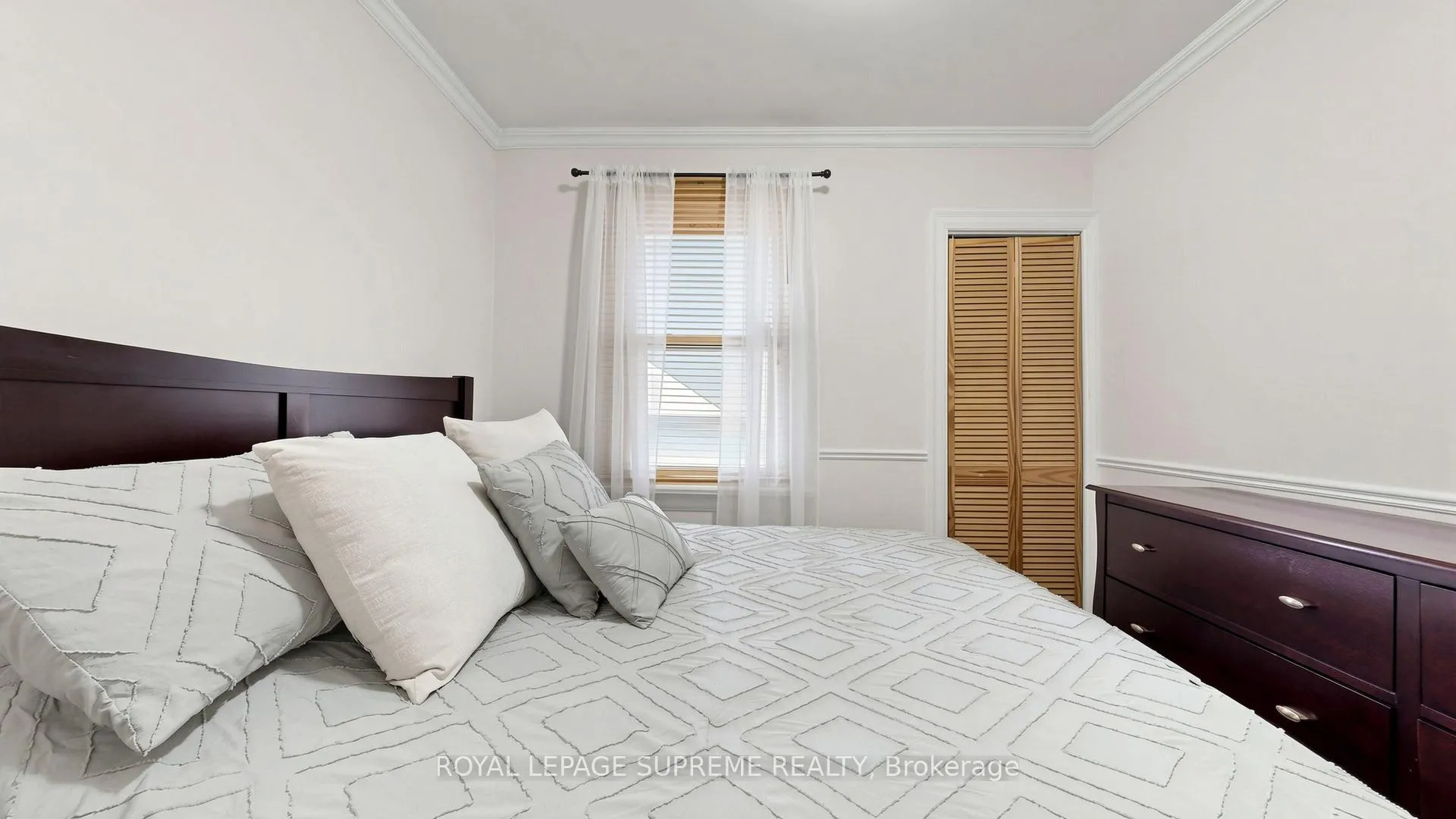 Photo 24 of 610 Mcroberts Avenue, Toronto, Caledonia-Fairbank — HOMEH