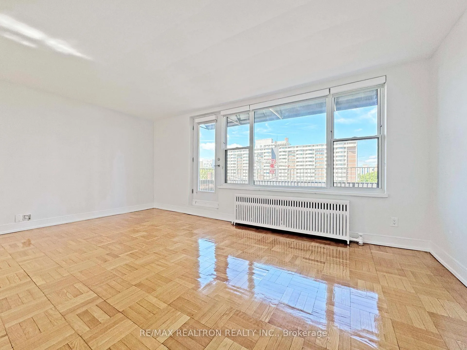 Photo 2 of Unit 511, 1545 Bathurst Street, Toronto, Forest Hill South — HOMEH