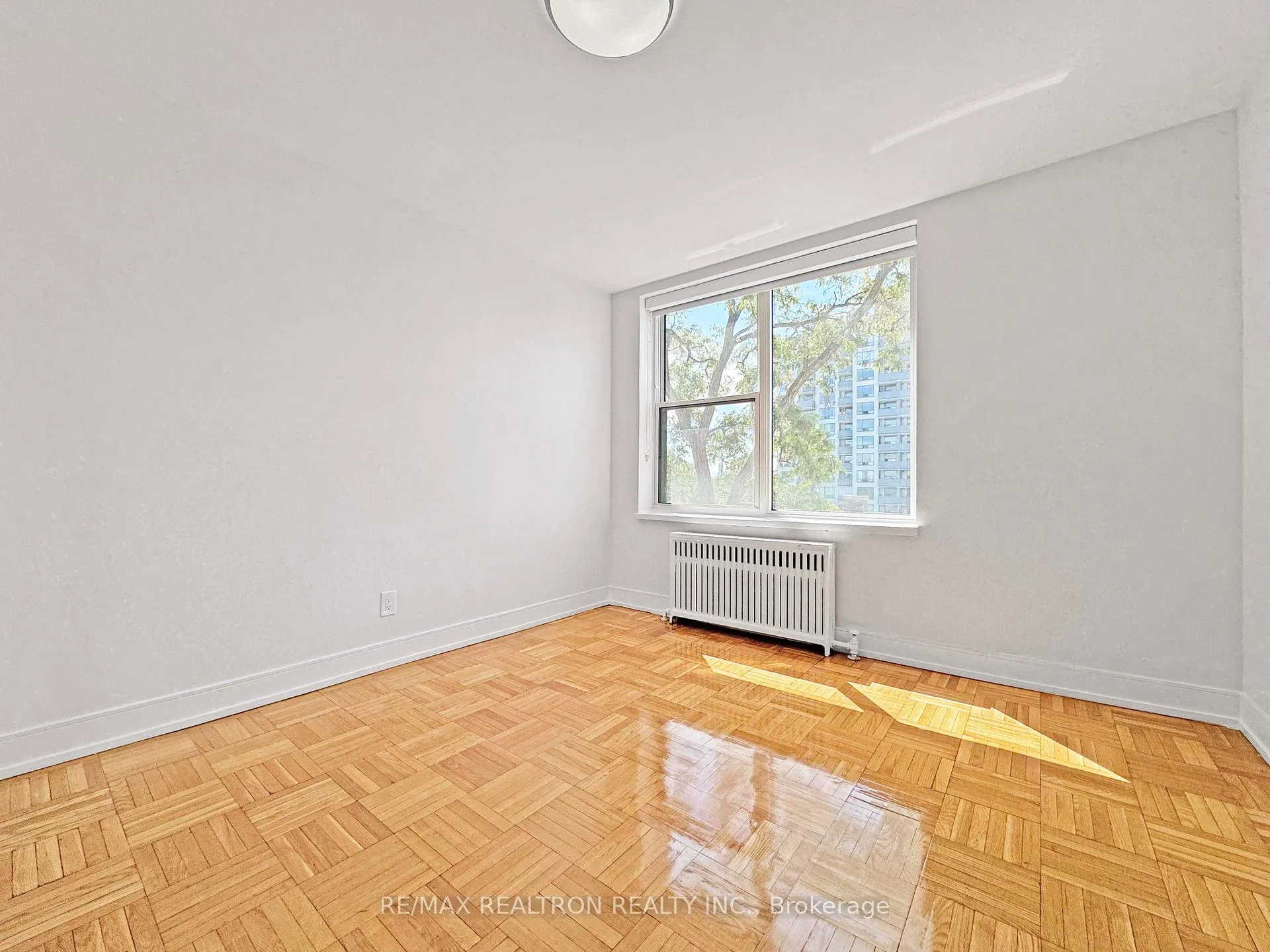 Photo 6 of Unit 511, 1545 Bathurst Street, Toronto, Forest Hill South — HOMEH