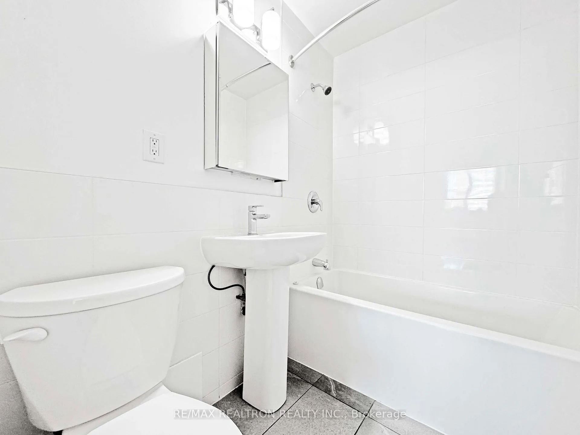 Photo 8 of Unit 511, 1545 Bathurst Street, Toronto, Forest Hill South — HOMEH