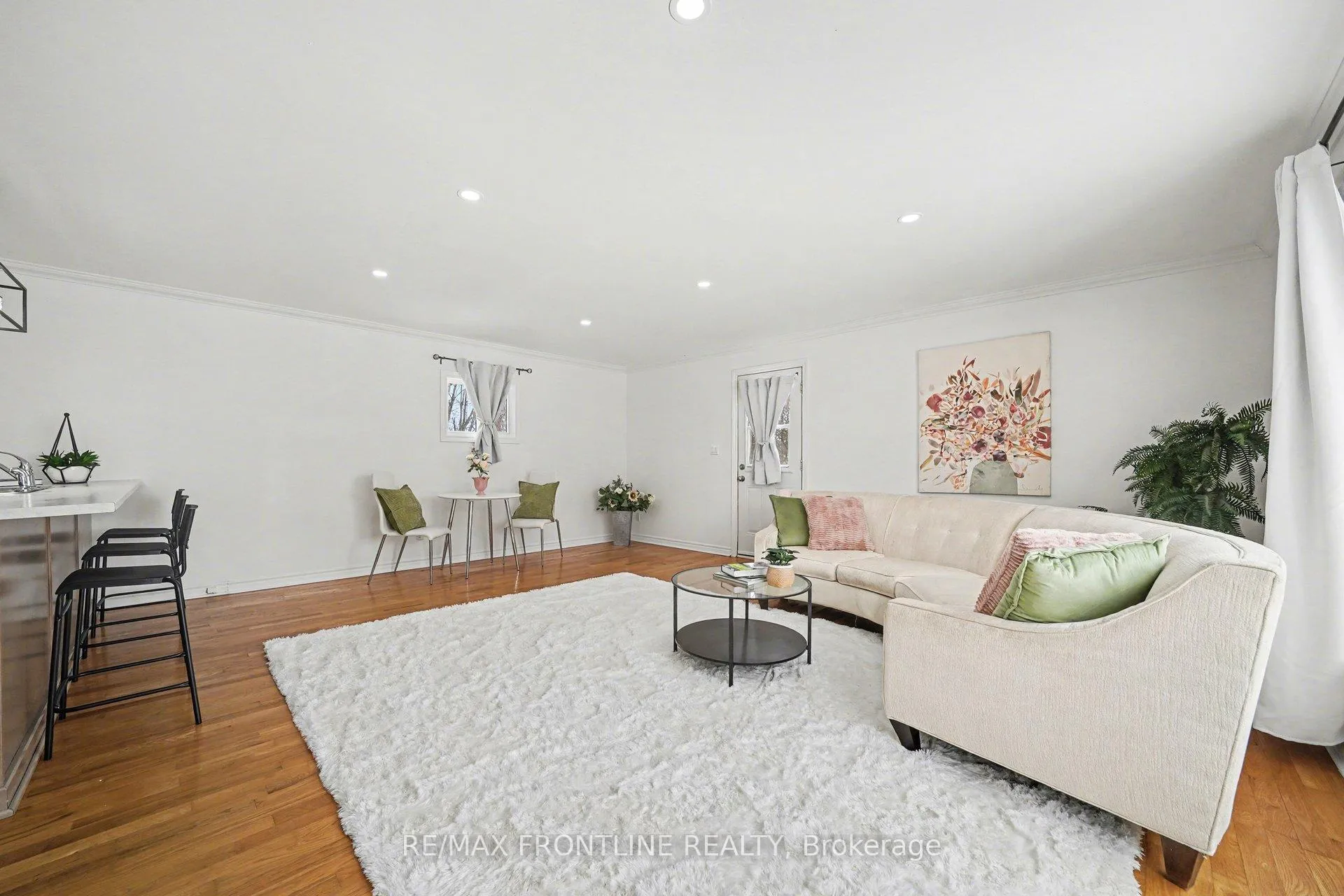 Photo 12 of 68 Drummond Street W, Perth, Perth — HOMEH