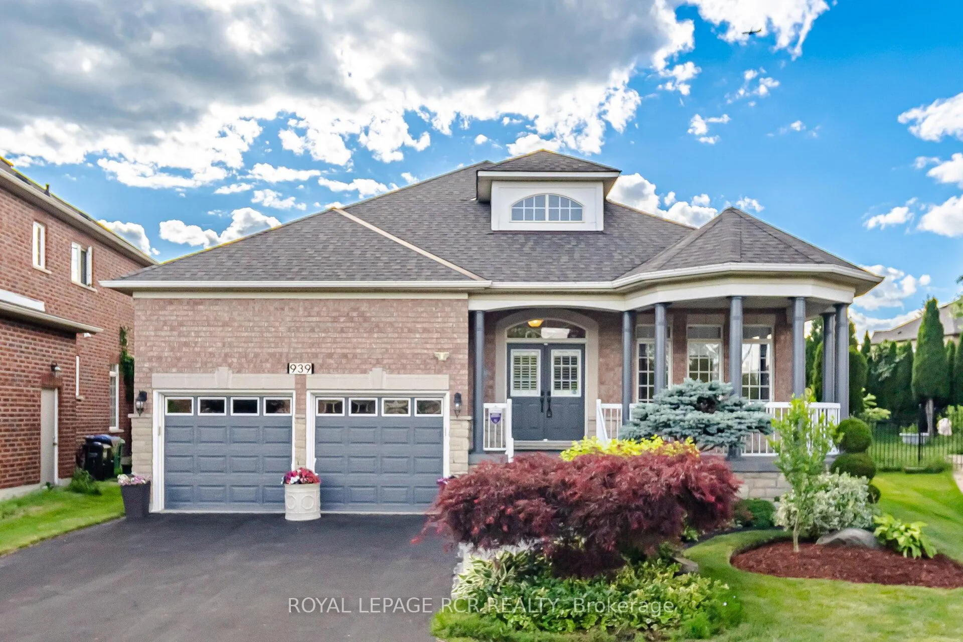 Photo 1 of 939 Brass Winds Place, Mississauga, Meadowvale Village — HOMEH