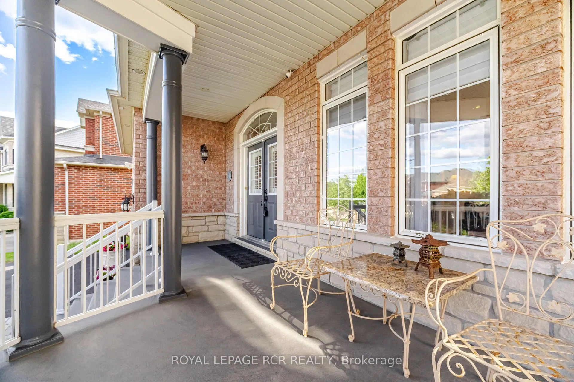 Photo 4 of 939 Brass Winds Place, Mississauga, Meadowvale Village — HOMEH