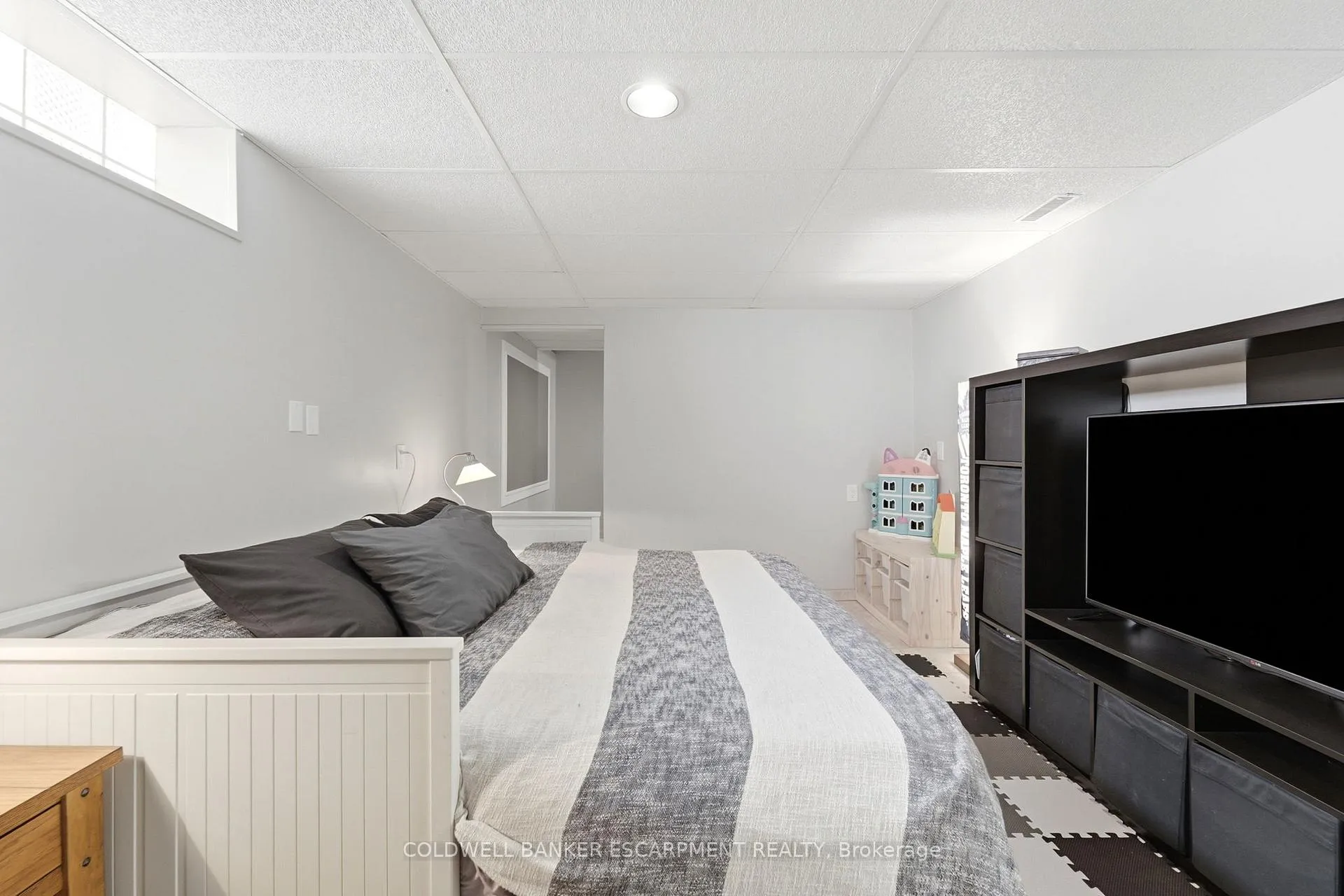 Photo 34 of 257 Kingham Road, Halton Hills, Acton — HOMEH