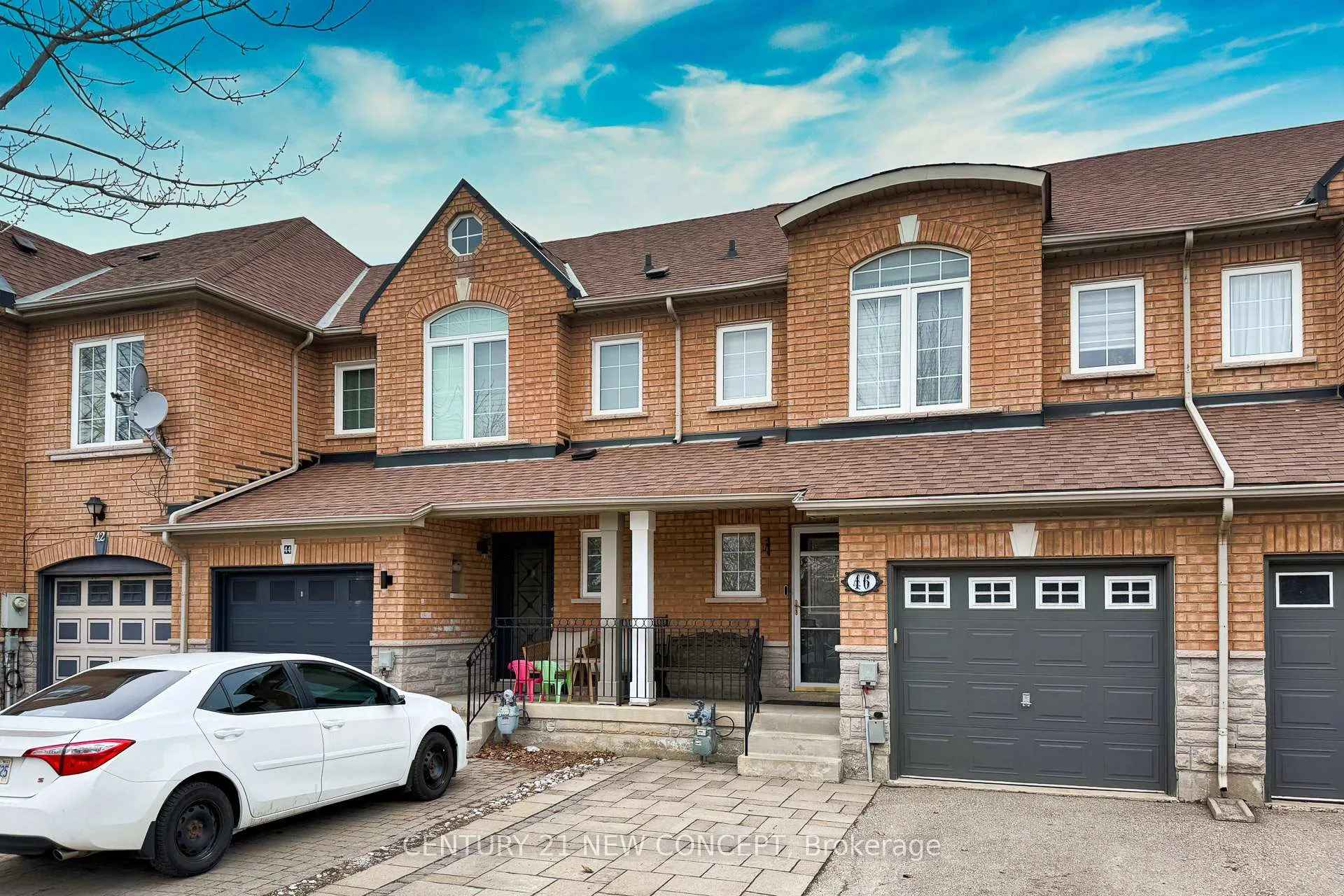 Photo 2 of 46 Maple Sugar Lane, Vaughan, Patterson — HOMEH