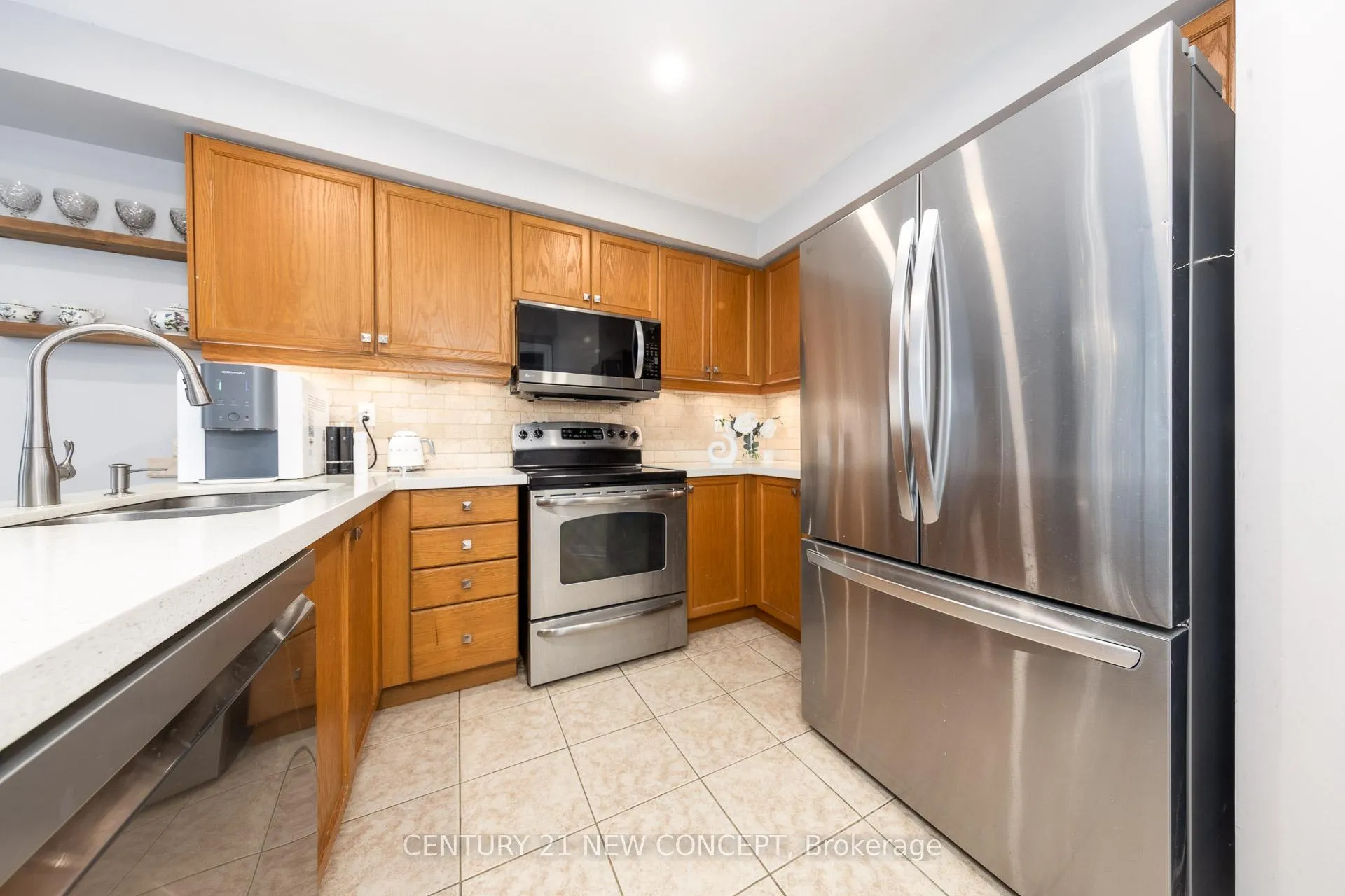 Photo 9 of 46 Maple Sugar Lane, Vaughan, Patterson — HOMEH