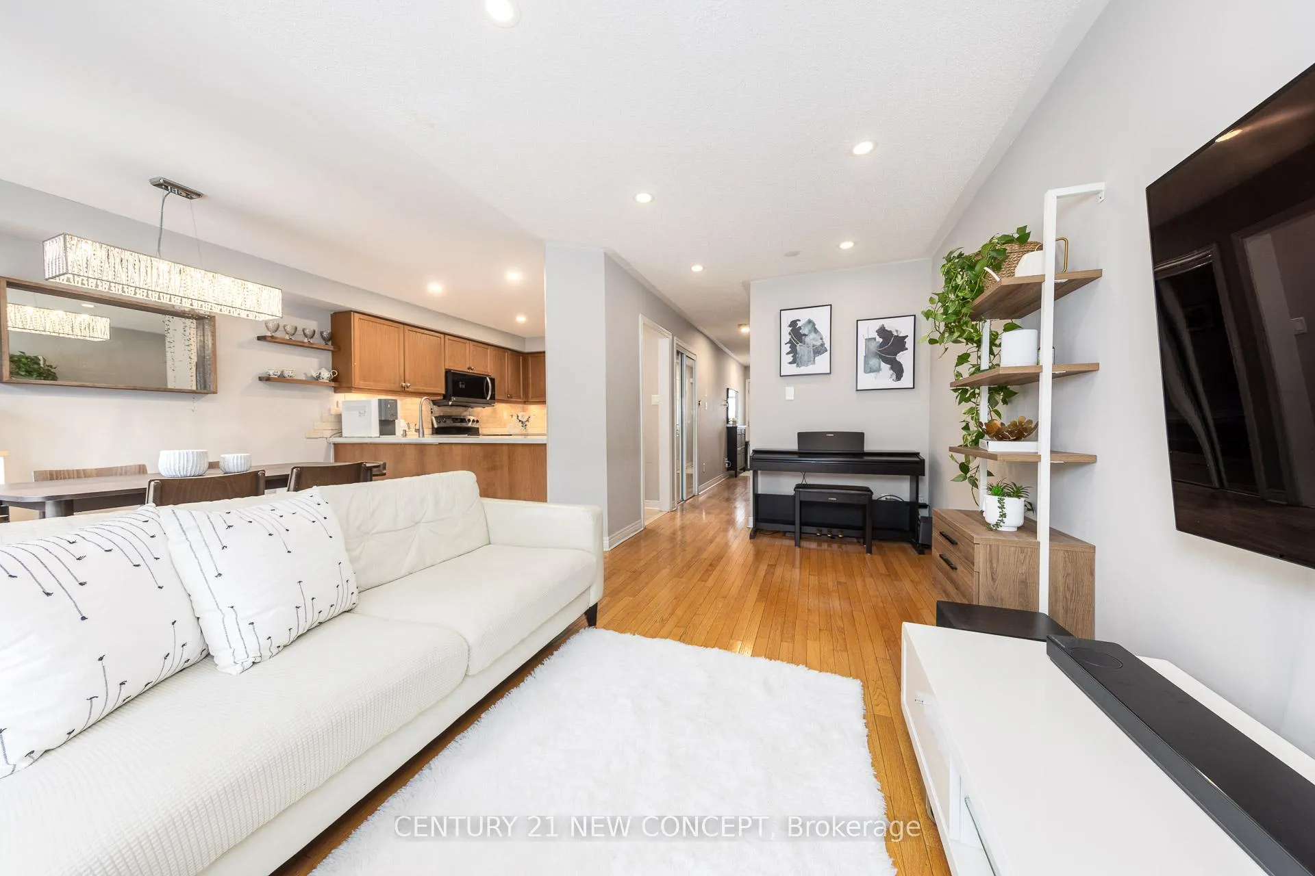 Photo 16 of 46 Maple Sugar Lane, Vaughan, Patterson — HOMEH
