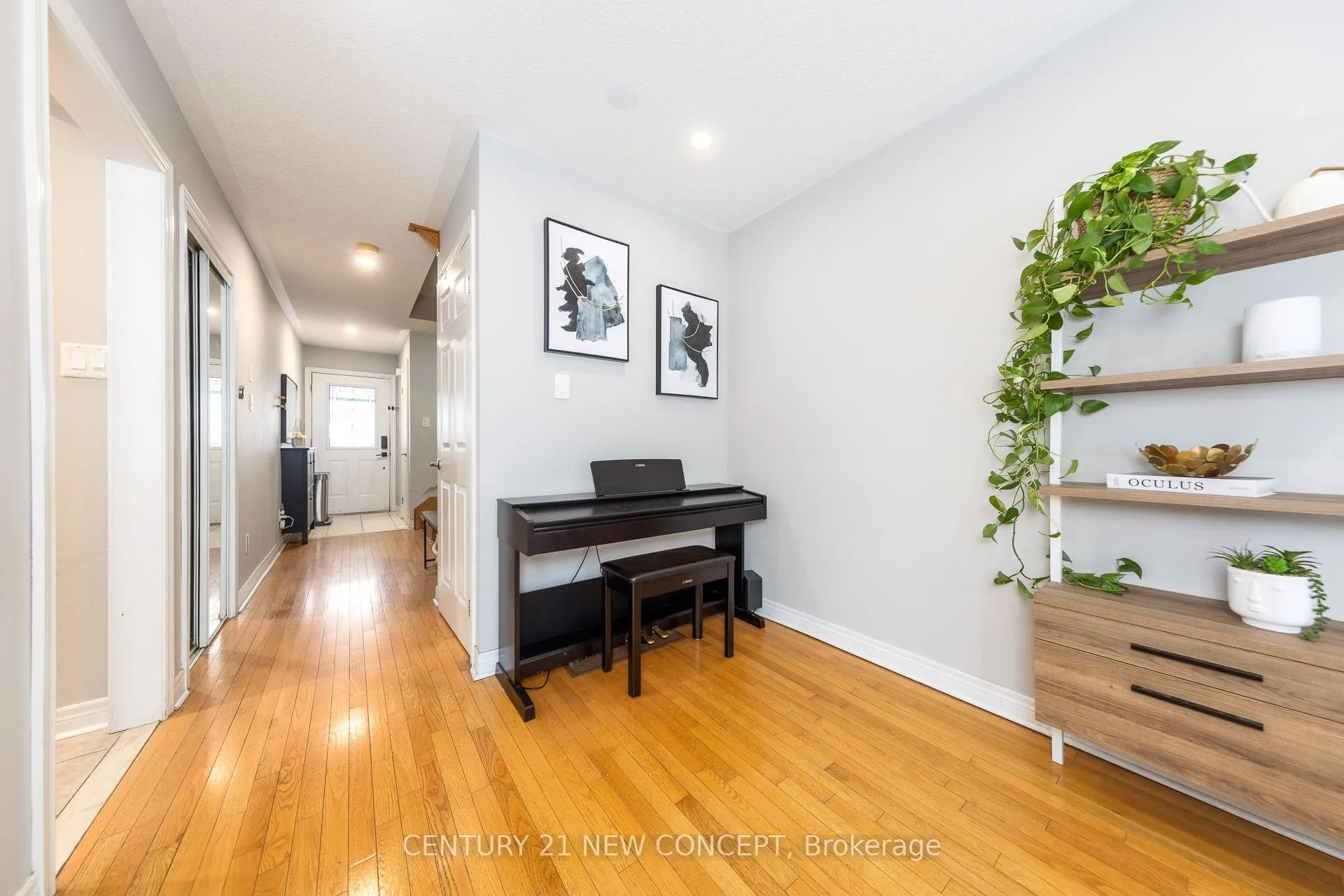 Photo 17 of 46 Maple Sugar Lane, Vaughan, Patterson — HOMEH