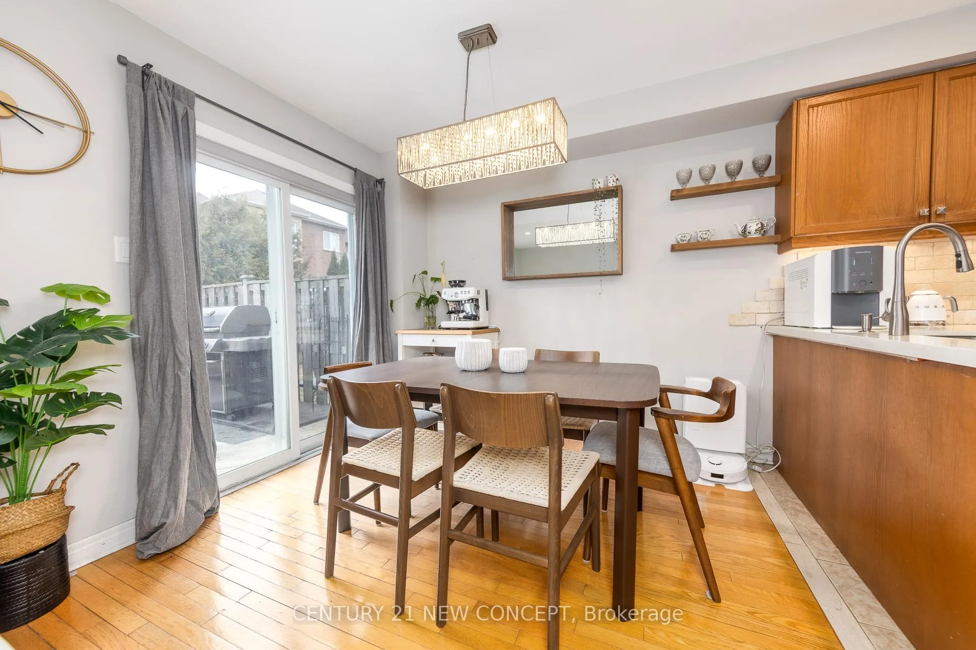Photo 18 of 46 Maple Sugar Lane, Vaughan, Patterson — HOMEH