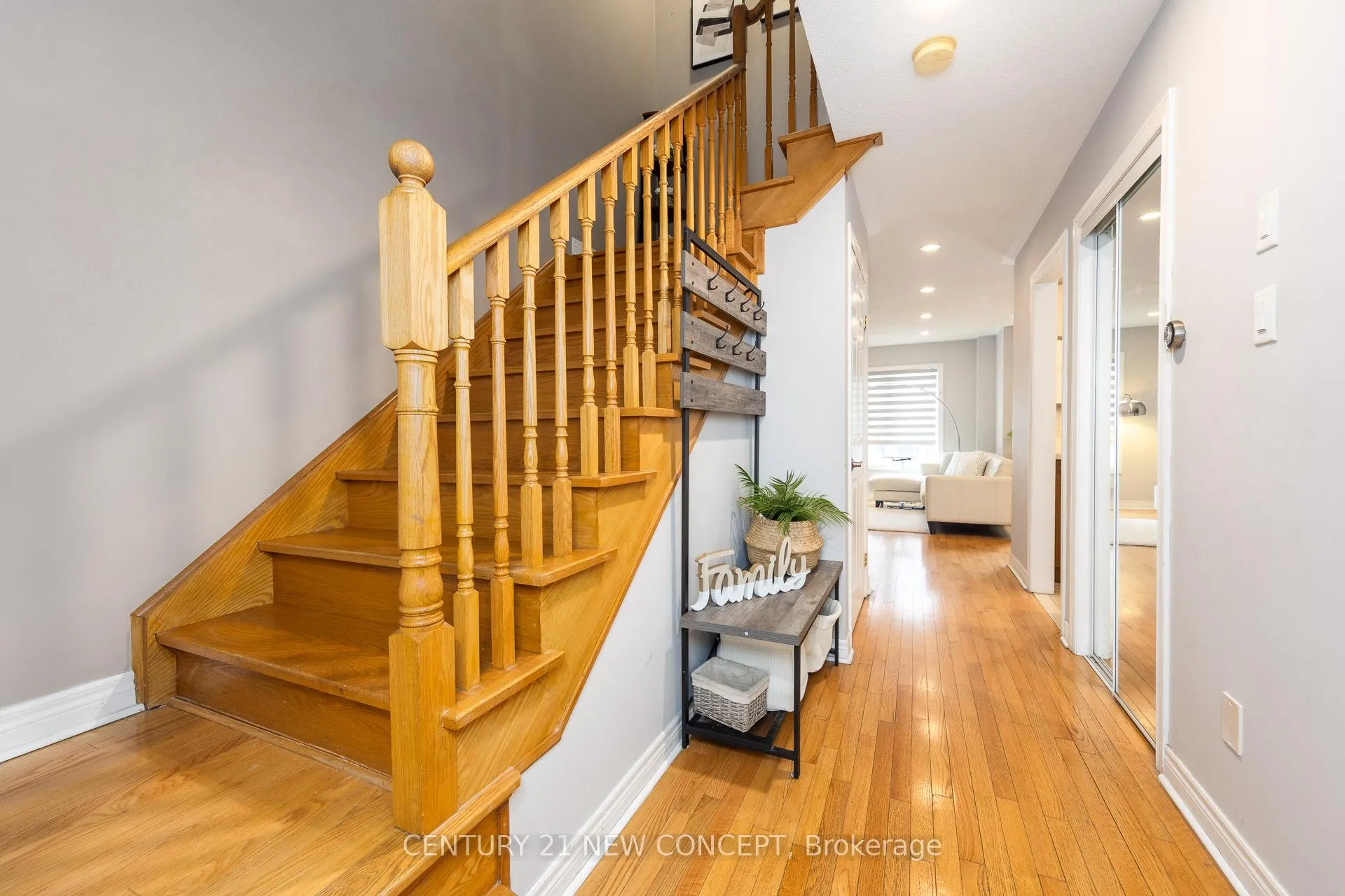 Photo 20 of 46 Maple Sugar Lane, Vaughan, Patterson — HOMEH