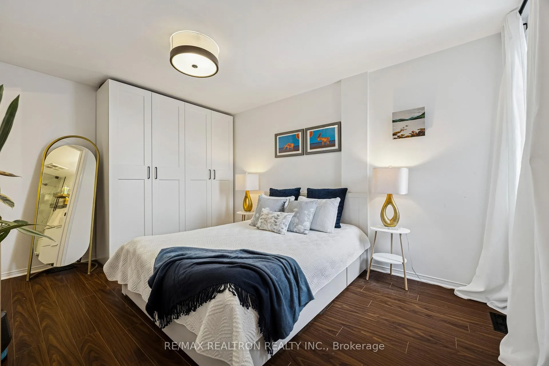Photo 12 of Unit 906, 75 Weldrick Road E, Richmond Hill, Observatory — HOMEH