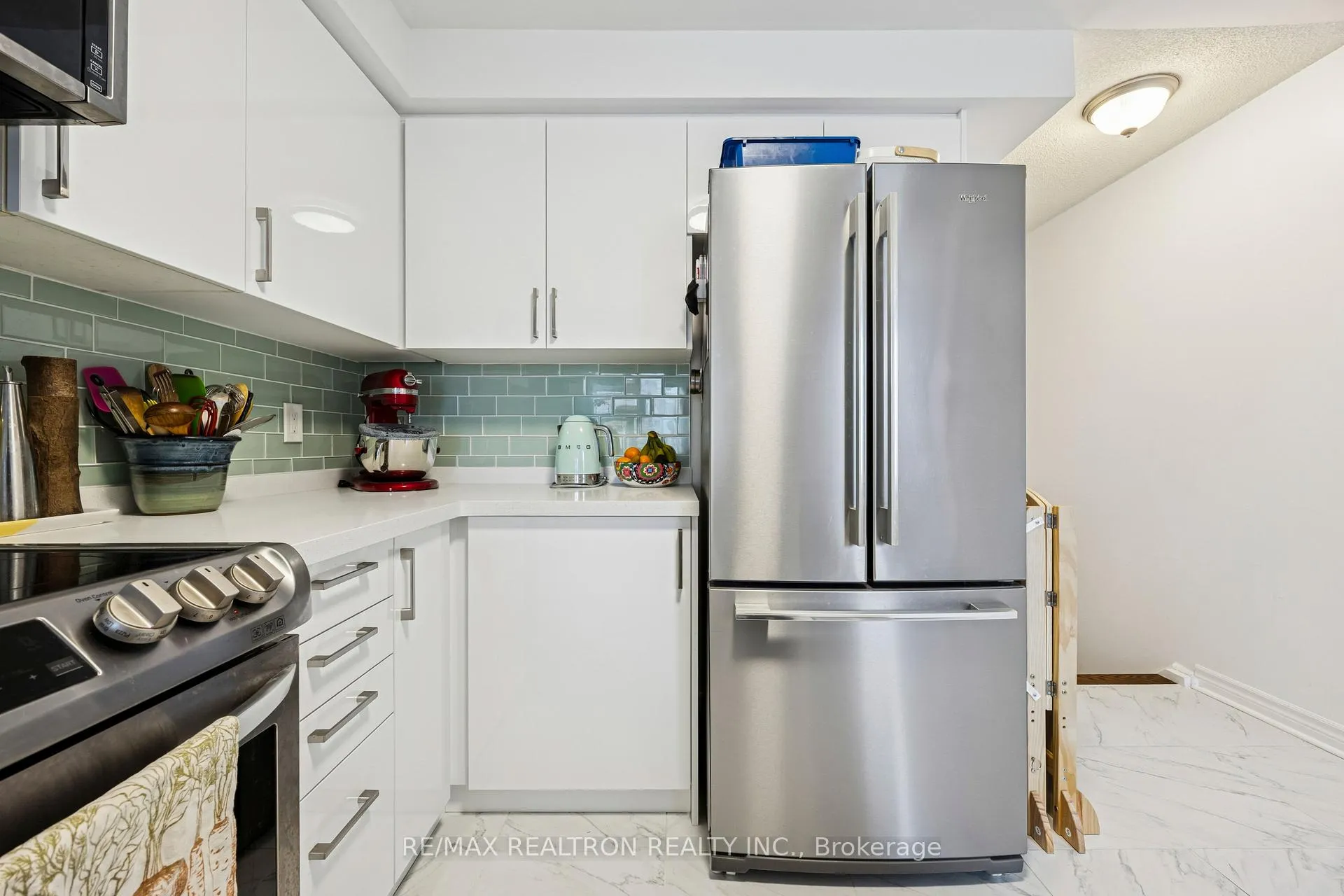 Photo 20 of Unit 906, 75 Weldrick Road E, Richmond Hill, Observatory — HOMEH