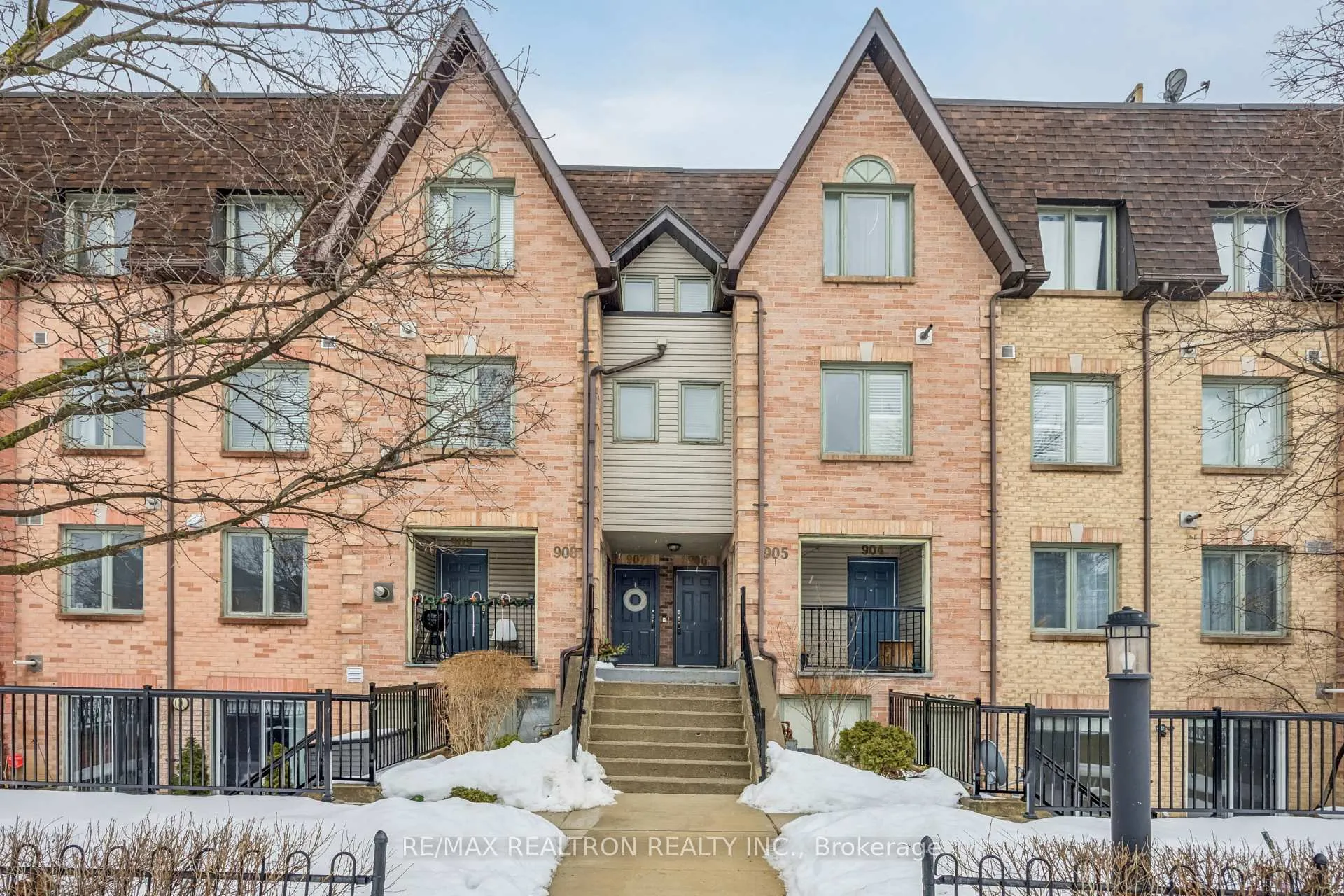 Photo 21 of Unit 906, 75 Weldrick Road E, Richmond Hill, Observatory — HOMEH