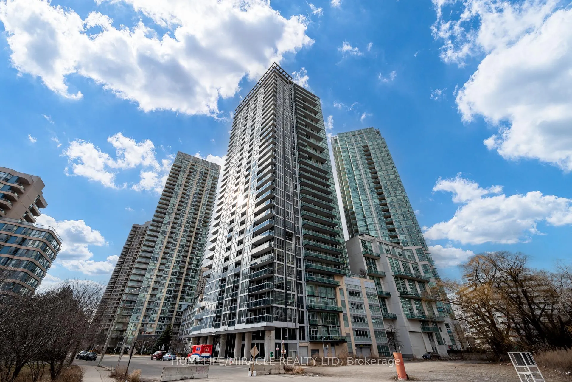 Photo 1 of Unit 502, 223 Webb Drive, Mississauga, City Centre — HOMEH