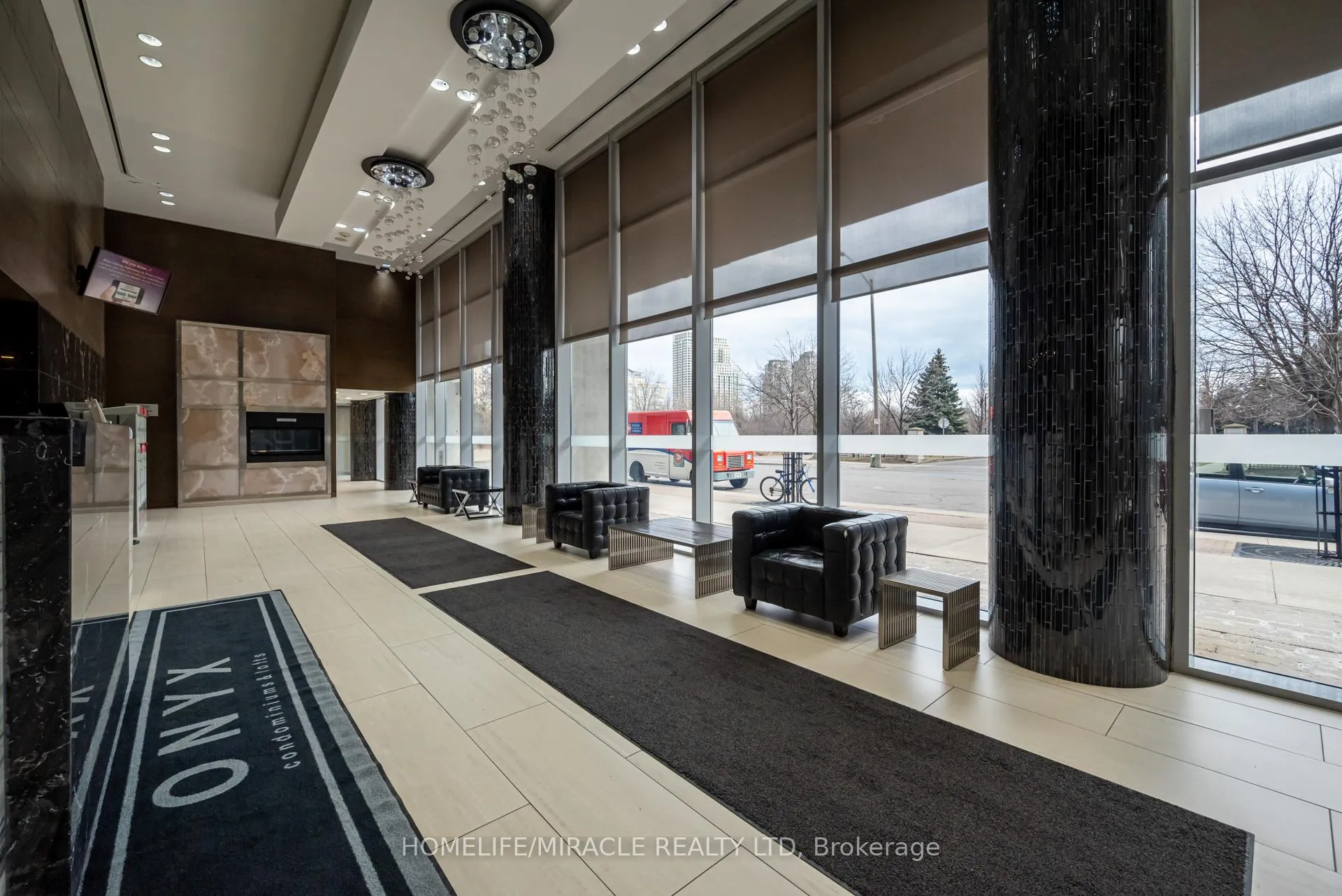 Photo 5 of Unit 502, 223 Webb Drive, Mississauga, City Centre — HOMEH