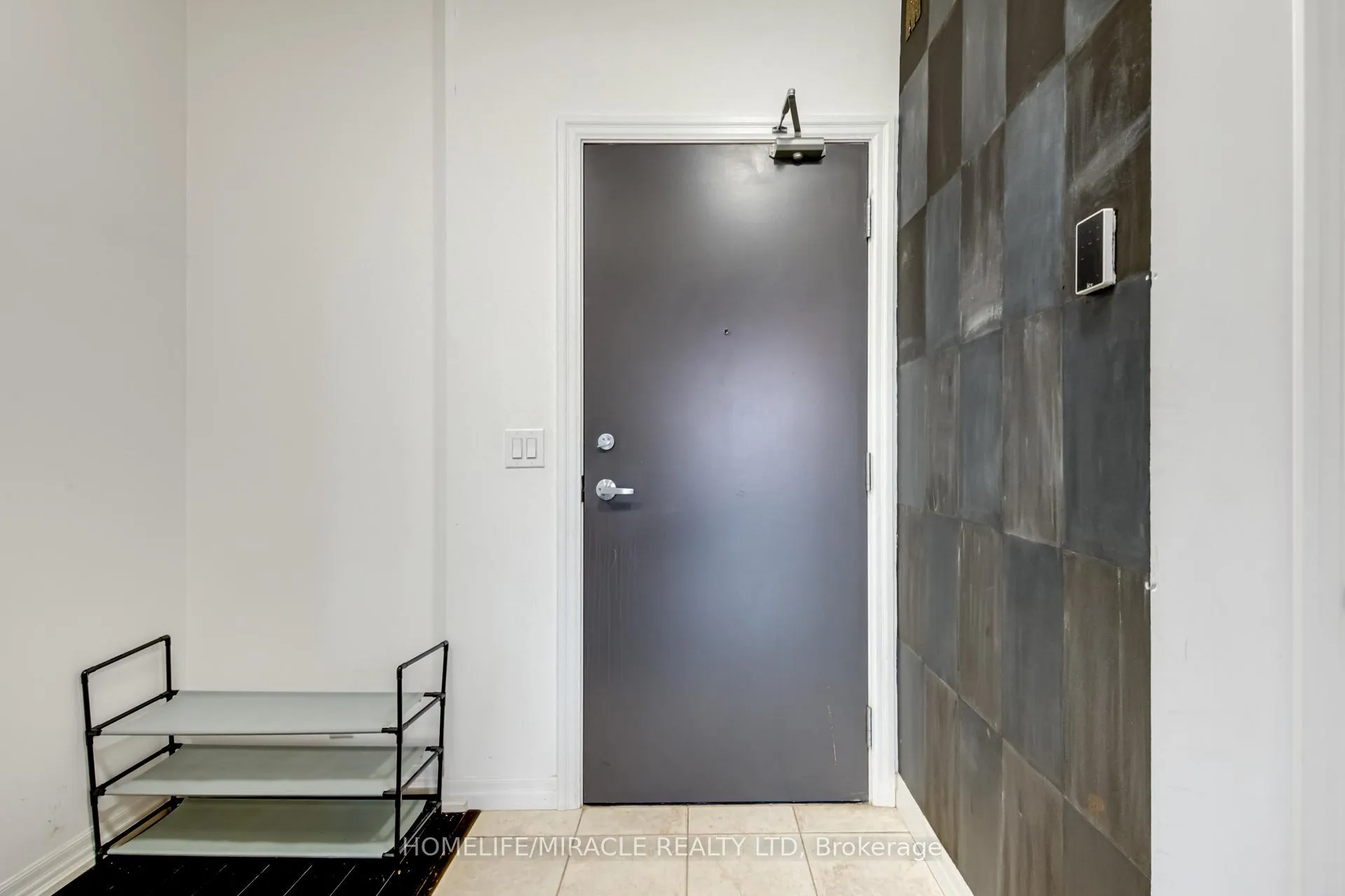 Photo 7 of Unit 502, 223 Webb Drive, Mississauga, City Centre — HOMEH