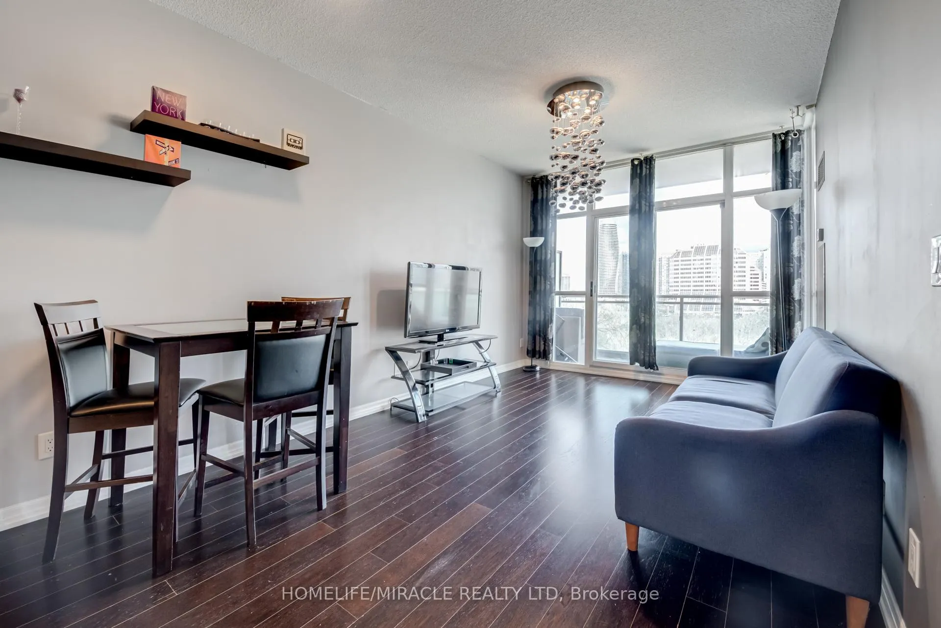 Photo 9 of Unit 502, 223 Webb Drive, Mississauga, City Centre — HOMEH