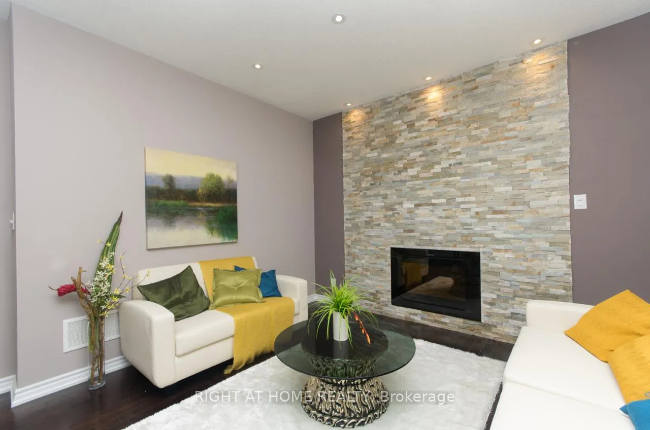 Photo 2 of 3053 Janice Drive, Oakville, Glenorchy — HOMEH