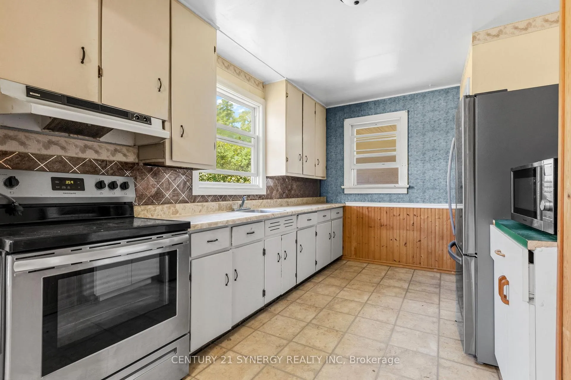 Photo 11 of 76 Bridge Street, Arnprior, Arnprior — HOMEH