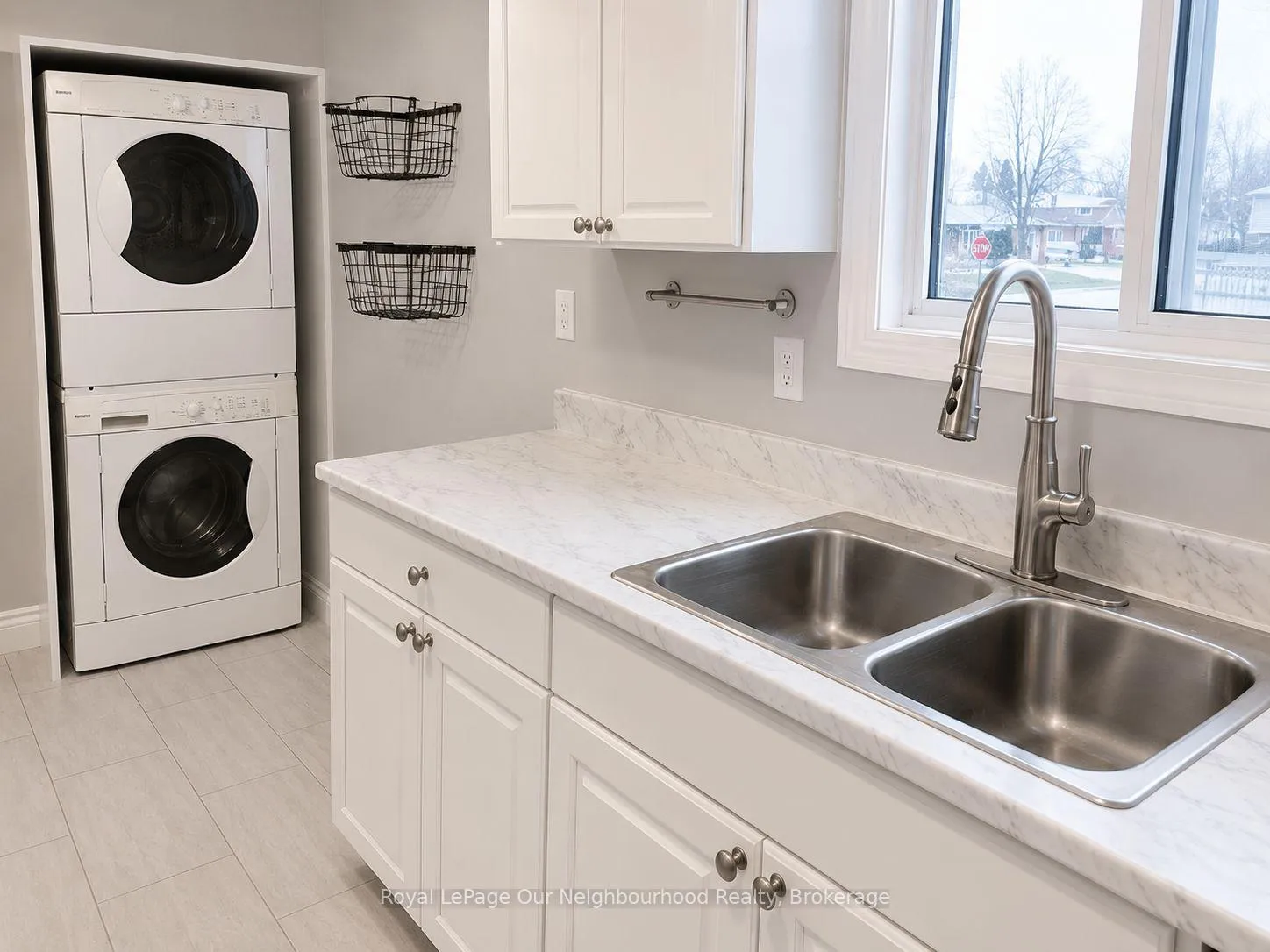 Photo 5 of Unit 1, 396 Fleetwood Drive, Oshawa, Eastdale — HOMEH
