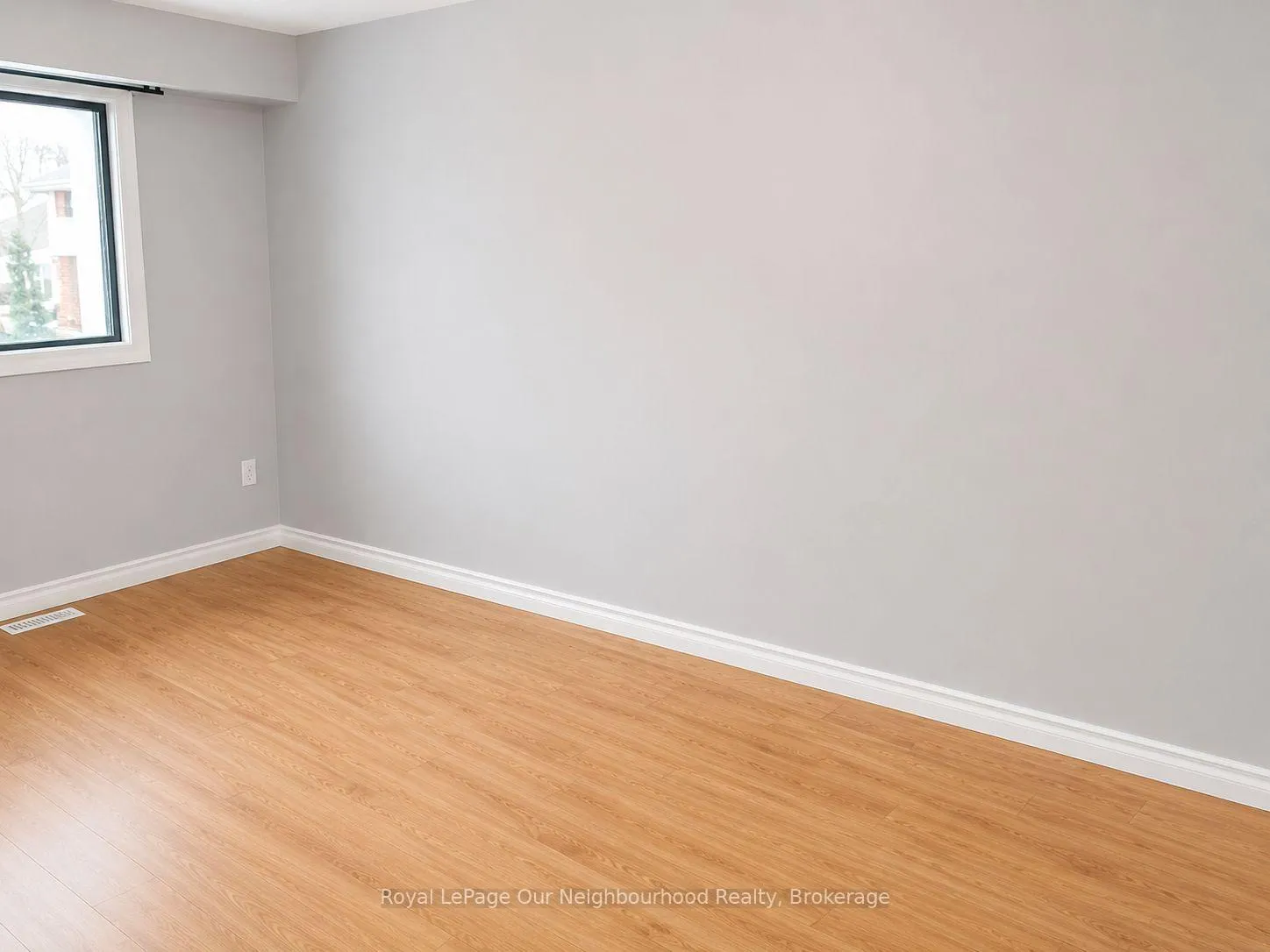 Photo 8 of Unit 1, 396 Fleetwood Drive, Oshawa, Eastdale — HOMEH