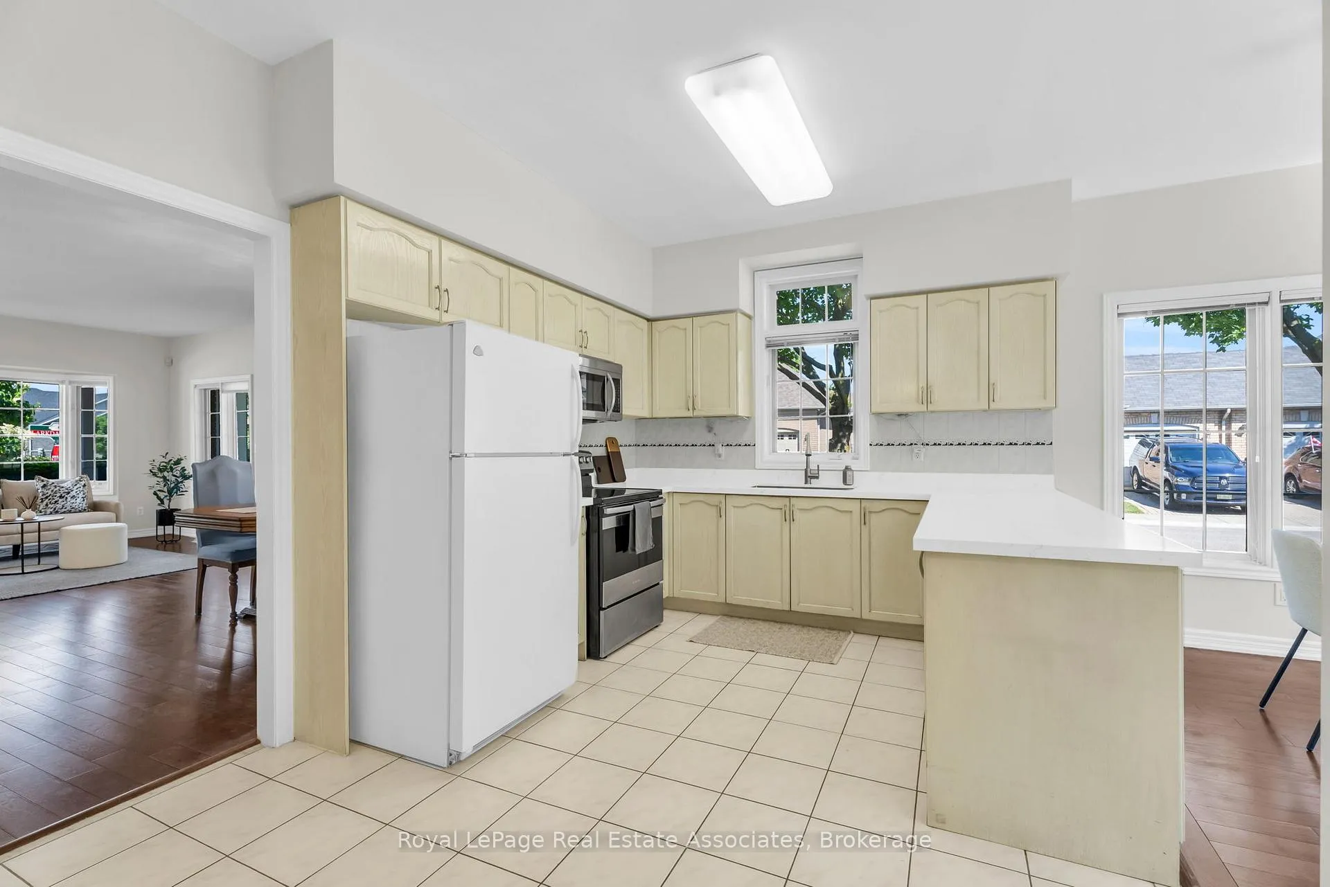 Photo 17 of Unit 12, 2 Larkdale Terrace, Brampton, Sandringham-Wellington — HOMEH