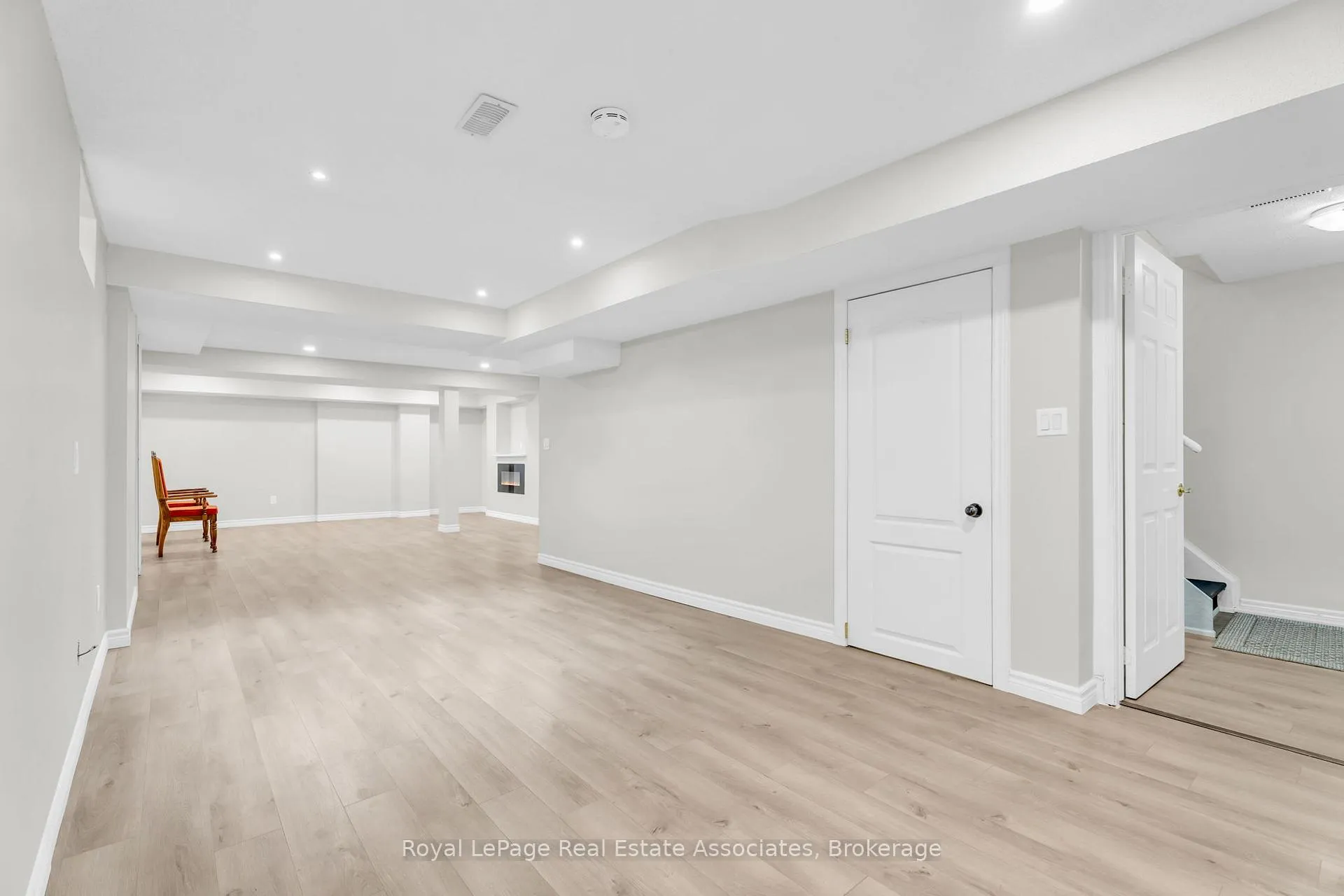 Photo 30 of Unit 12, 2 Larkdale Terrace, Brampton, Sandringham-Wellington — HOMEH