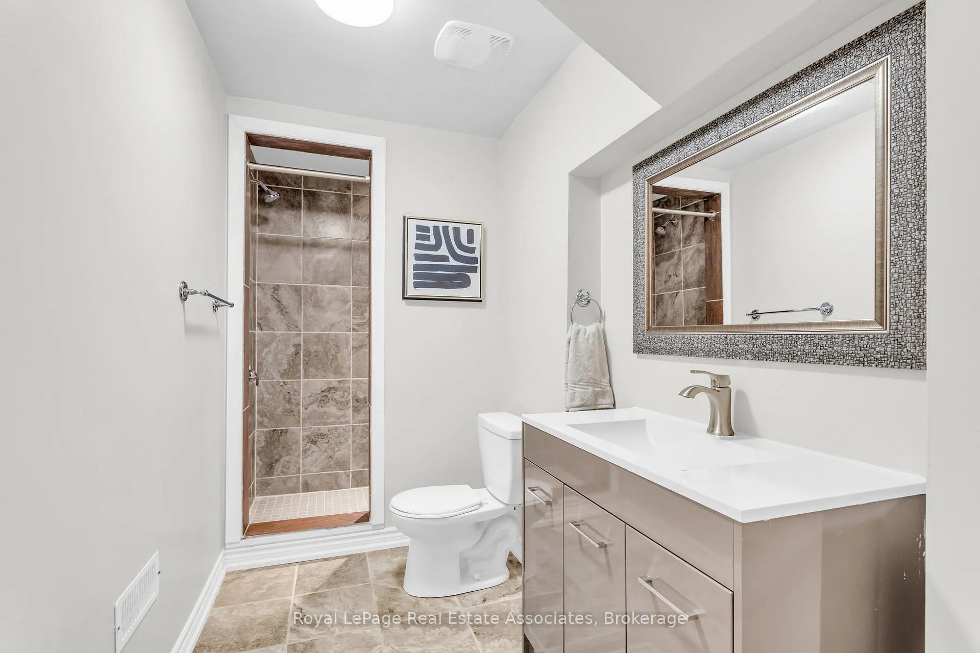 Photo 33 of Unit 12, 2 Larkdale Terrace, Brampton, Sandringham-Wellington — HOMEH