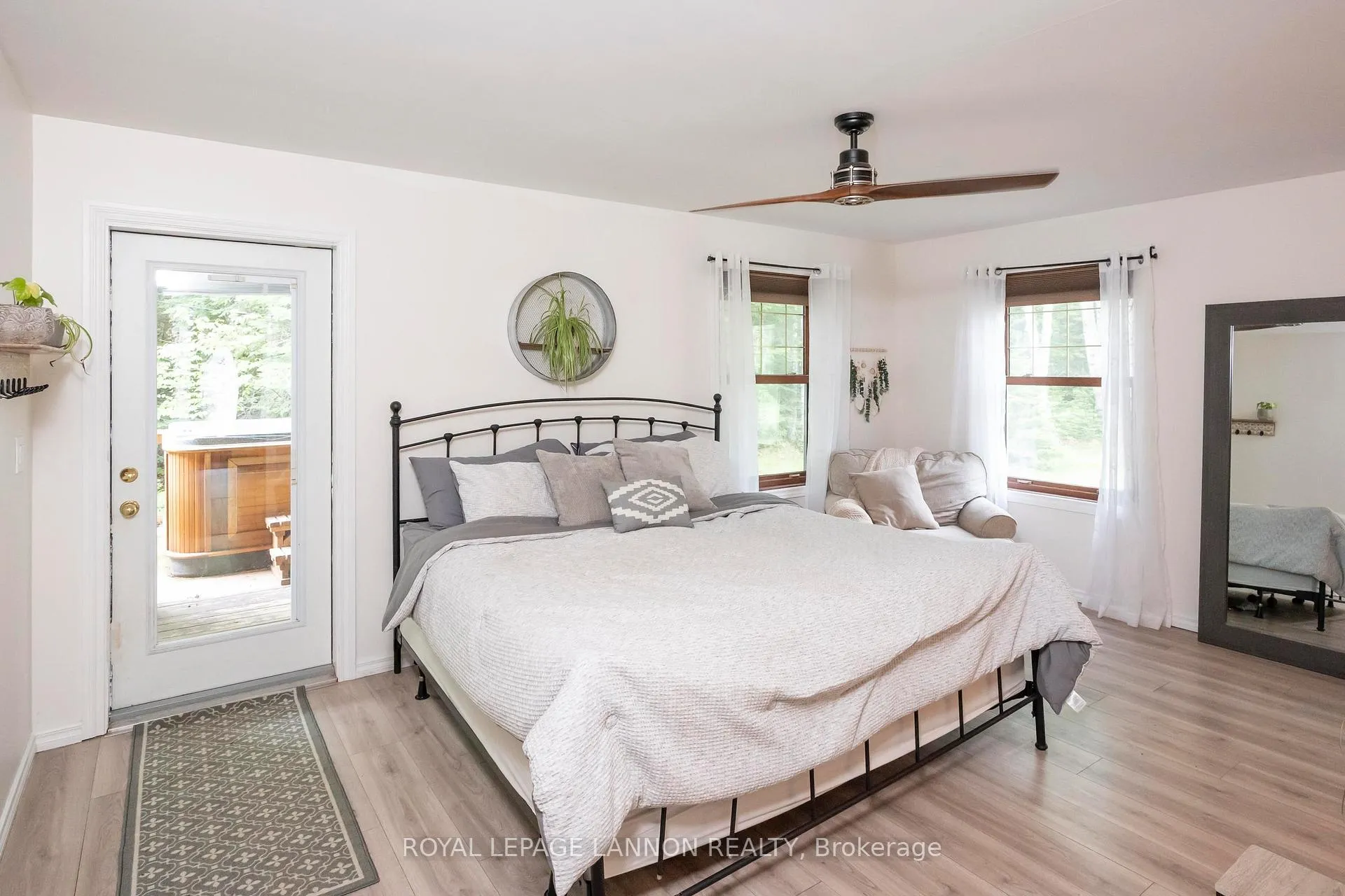 Photo 21 of 1862 Mackenzie Beach Avenue, Shuniah — HOMEH