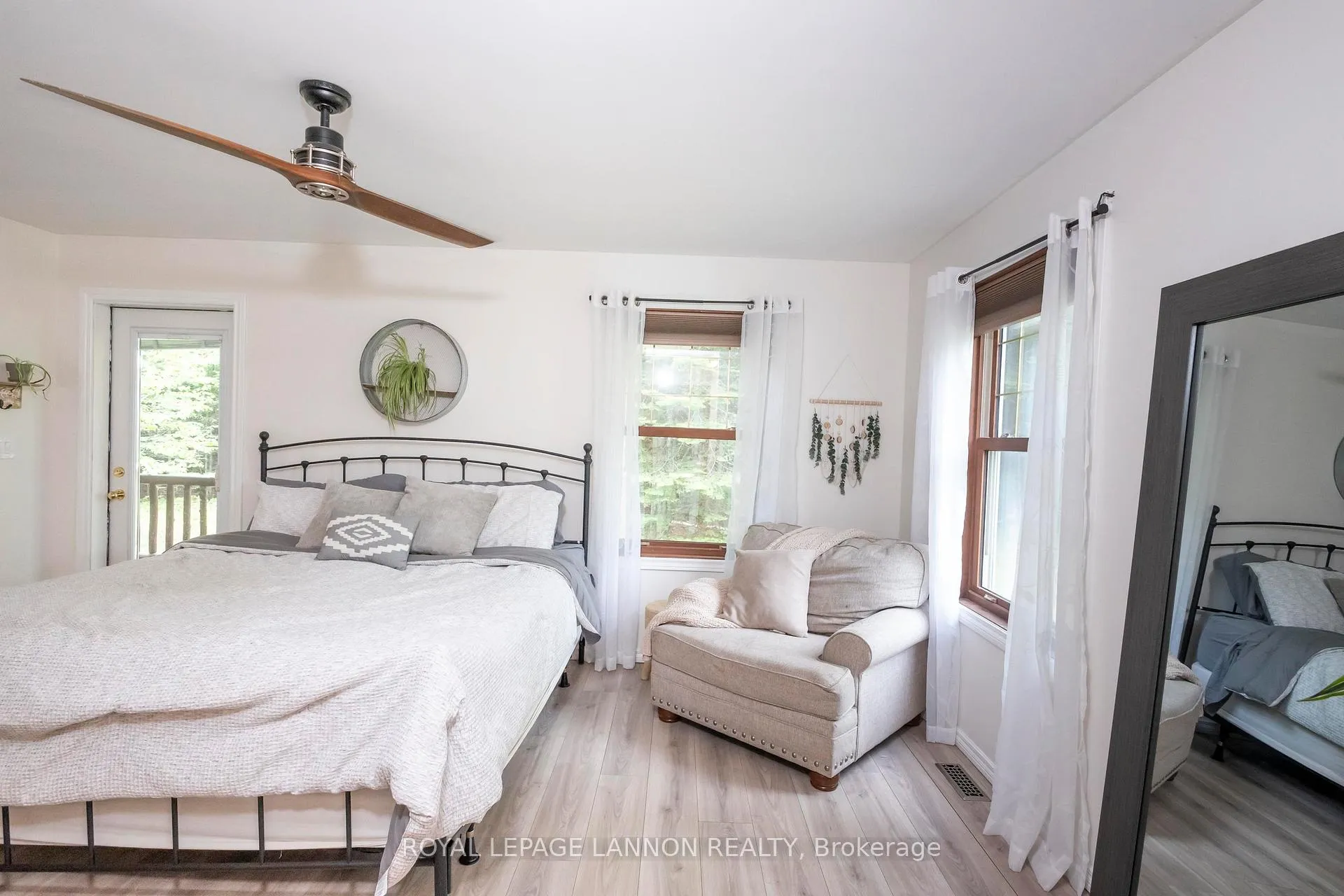 Photo 22 of 1862 Mackenzie Beach Avenue, Shuniah — HOMEH