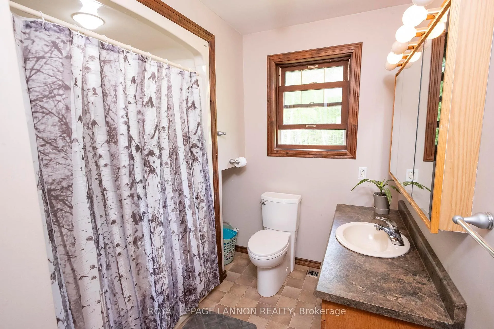 Photo 37 of 1862 Mackenzie Beach Avenue, Shuniah — HOMEH