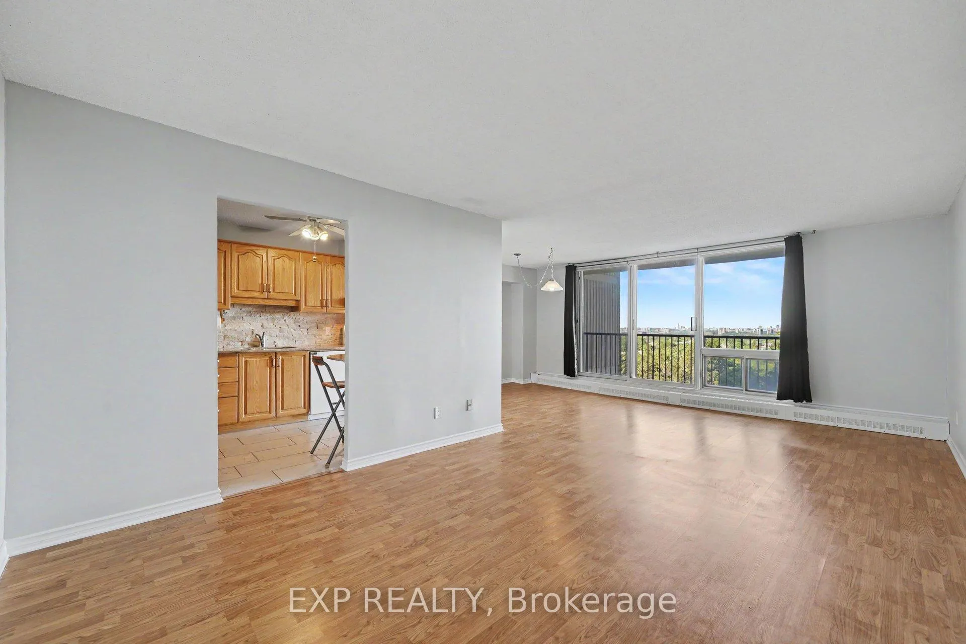 Photo 6 of Unit 802, 665 Bathgate Drive, Ottawa, Carson Meadows — HOMEH