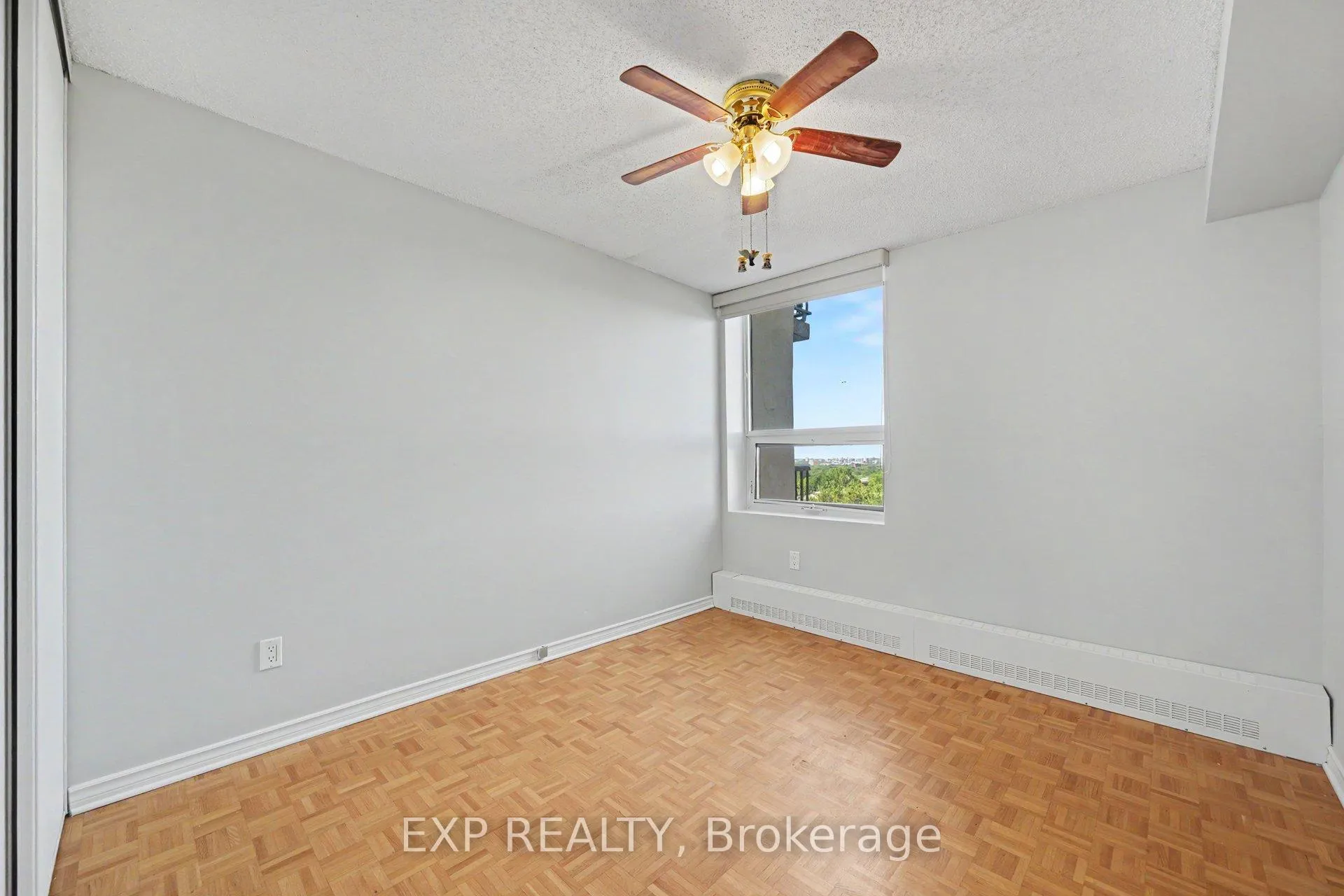 Photo 12 of Unit 802, 665 Bathgate Drive, Ottawa, Carson Meadows — HOMEH