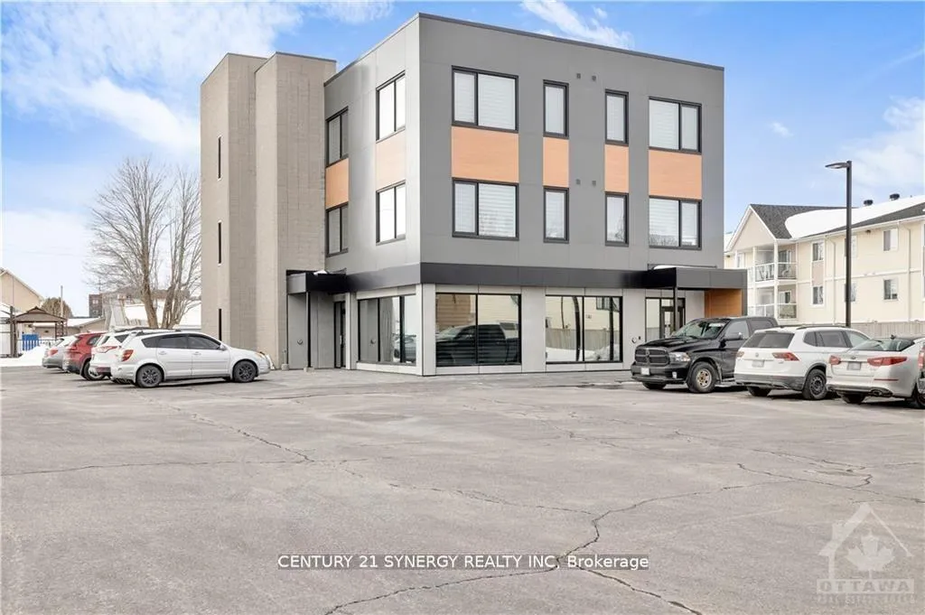 Front of Unit 306, 787 Principale Street