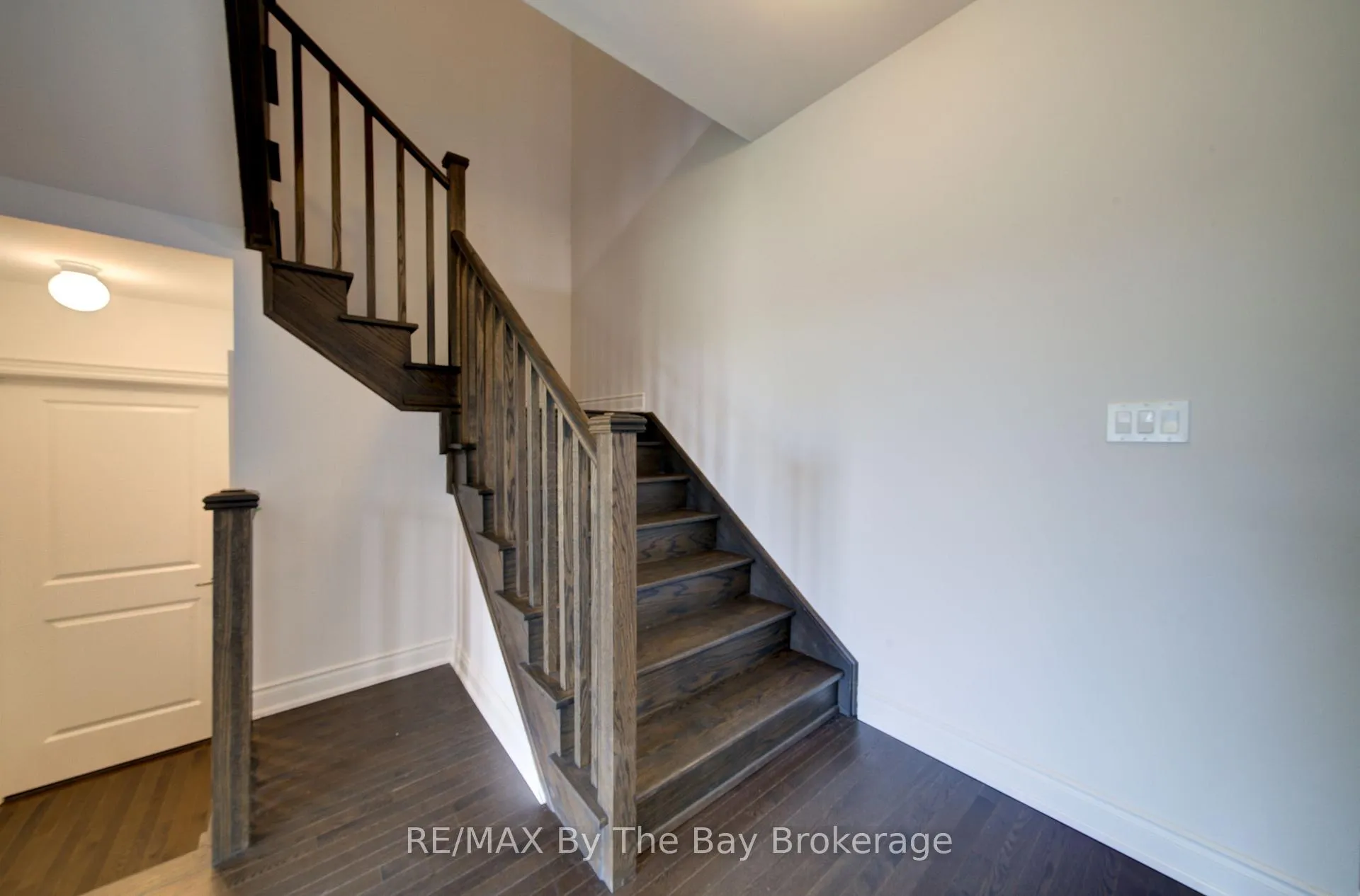 Photo 15 of 18 Amber Drive, Wasaga Beach — HOMEH