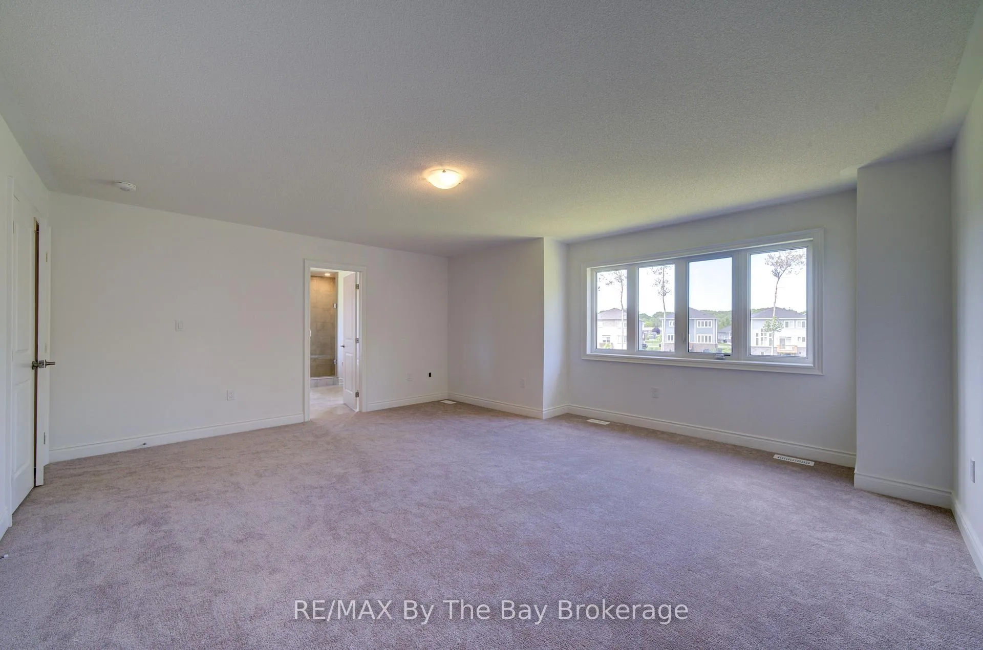 Photo 17 of 18 Amber Drive, Wasaga Beach — HOMEH