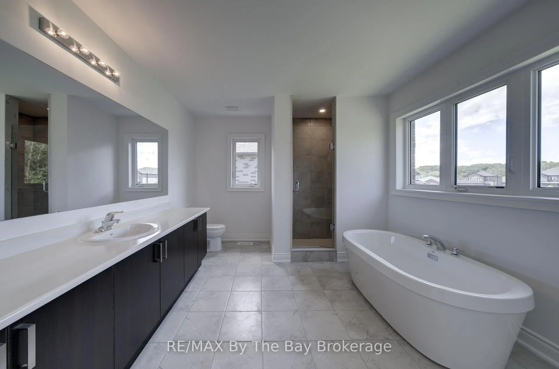 Photo 18 of 18 Amber Drive, Wasaga Beach — HOMEH